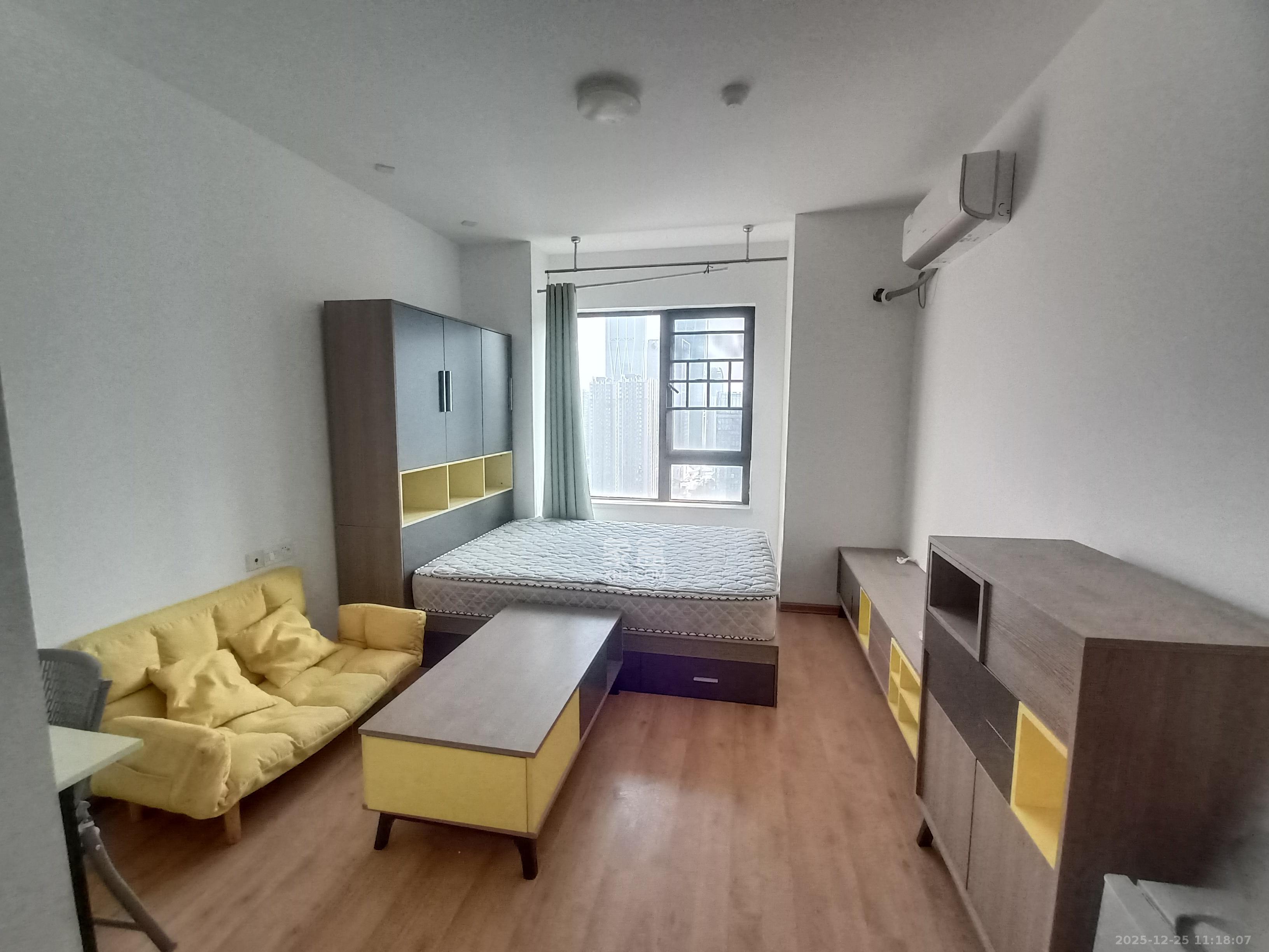 龙湖水晶郦城  1室0厅1卫    1300.0元/月