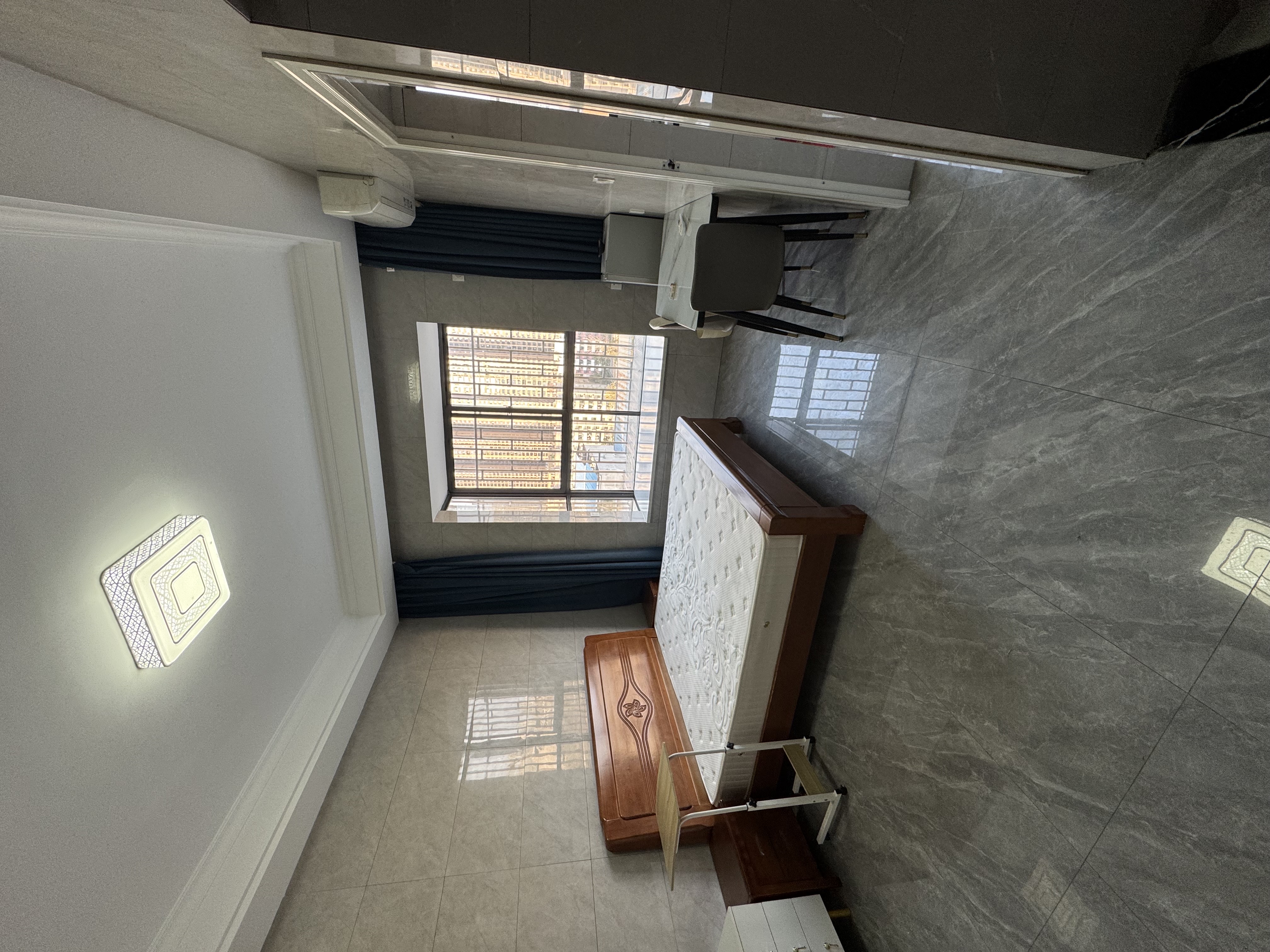 西合路（红湘段）安置房  1室0厅0卫    1300.0元/月