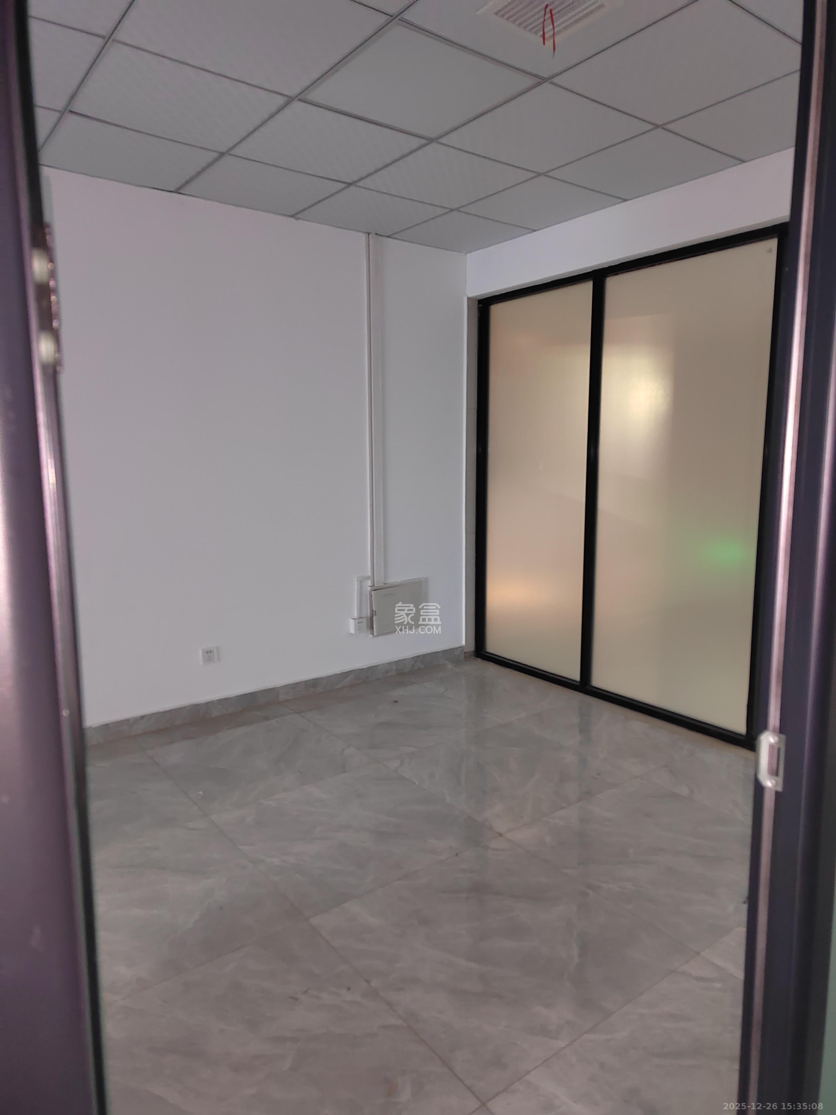 洋湖创富中心   258.0㎡      7000.0元/月室内图