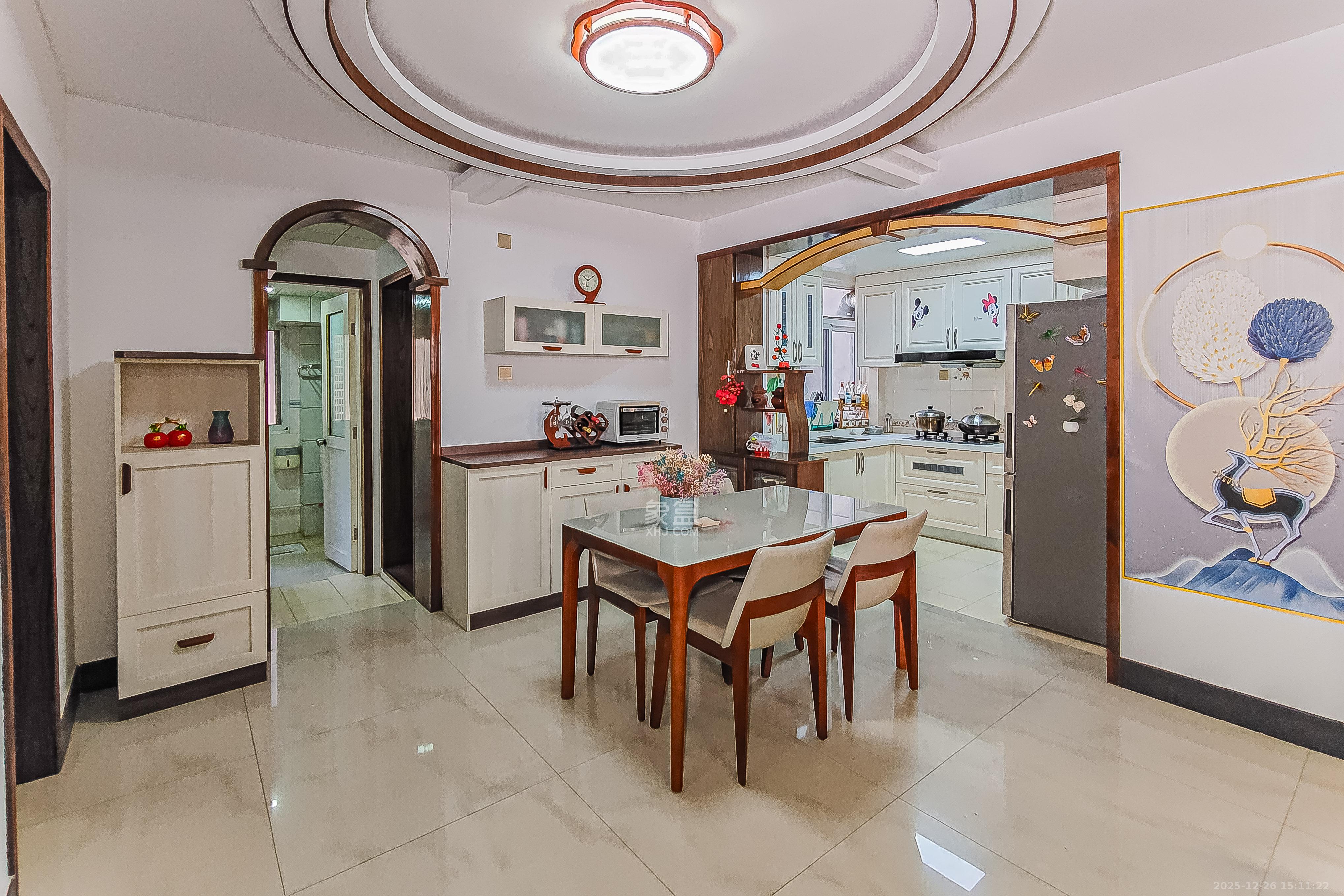 杏花园小区  3室2厅2卫    96.0万客厅