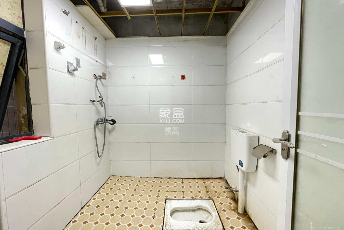 湘江世纪城瑞江苑 3室1厅1卫 1500.0元/月 湘江世纪城瑞江苑 3室1厅1卫 1500.0元/月室内图