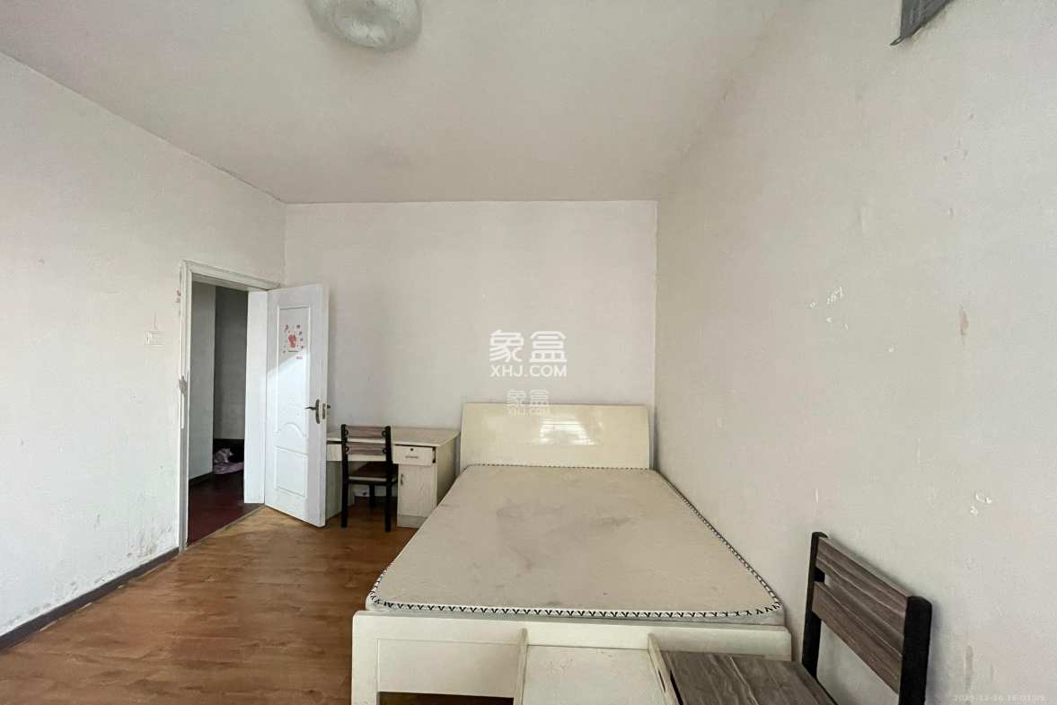 湘江世纪城瑞江苑 3室1厅1卫 1500.0元/月 湘江世纪城瑞江苑 3室1厅1卫 1500.0元/月室内图