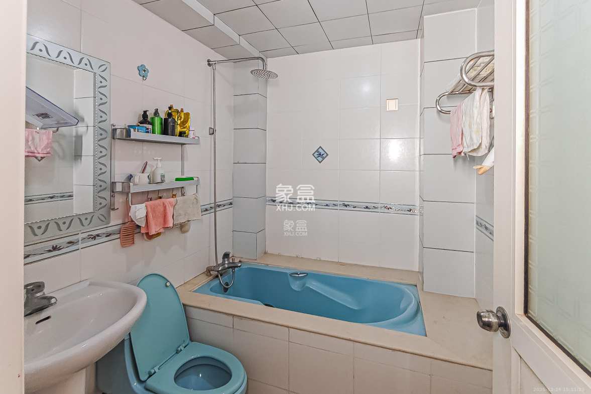 杏花园小区 3室2厅2卫 96.0万 杏花园小区 3室2厅2卫 96.0万卫生间