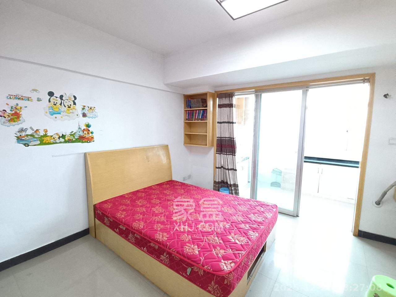 观湖公寓  1室1厅1卫    1400.0元/月