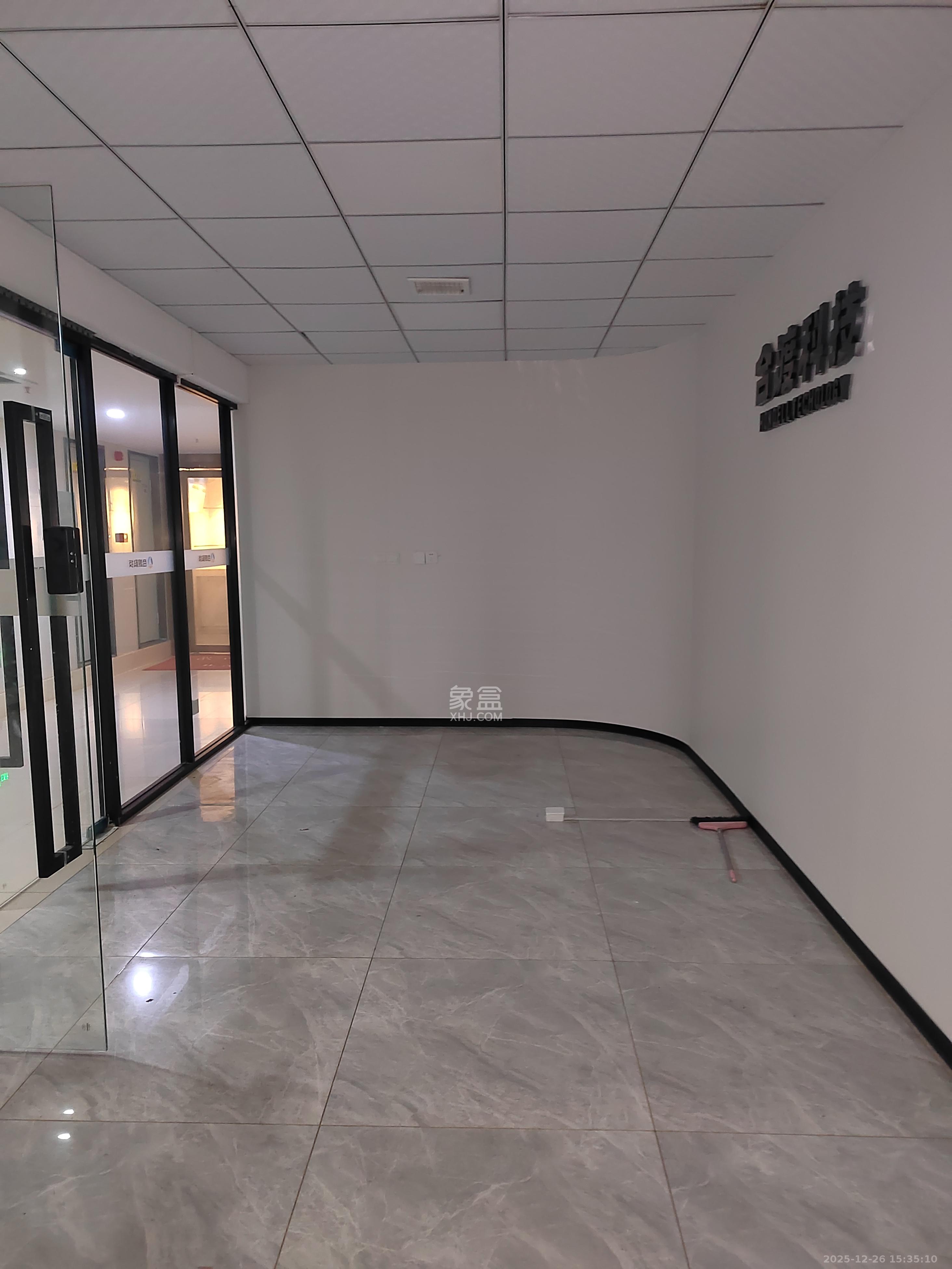 洋湖创富中心   258.0㎡      7000.0元/月室内图