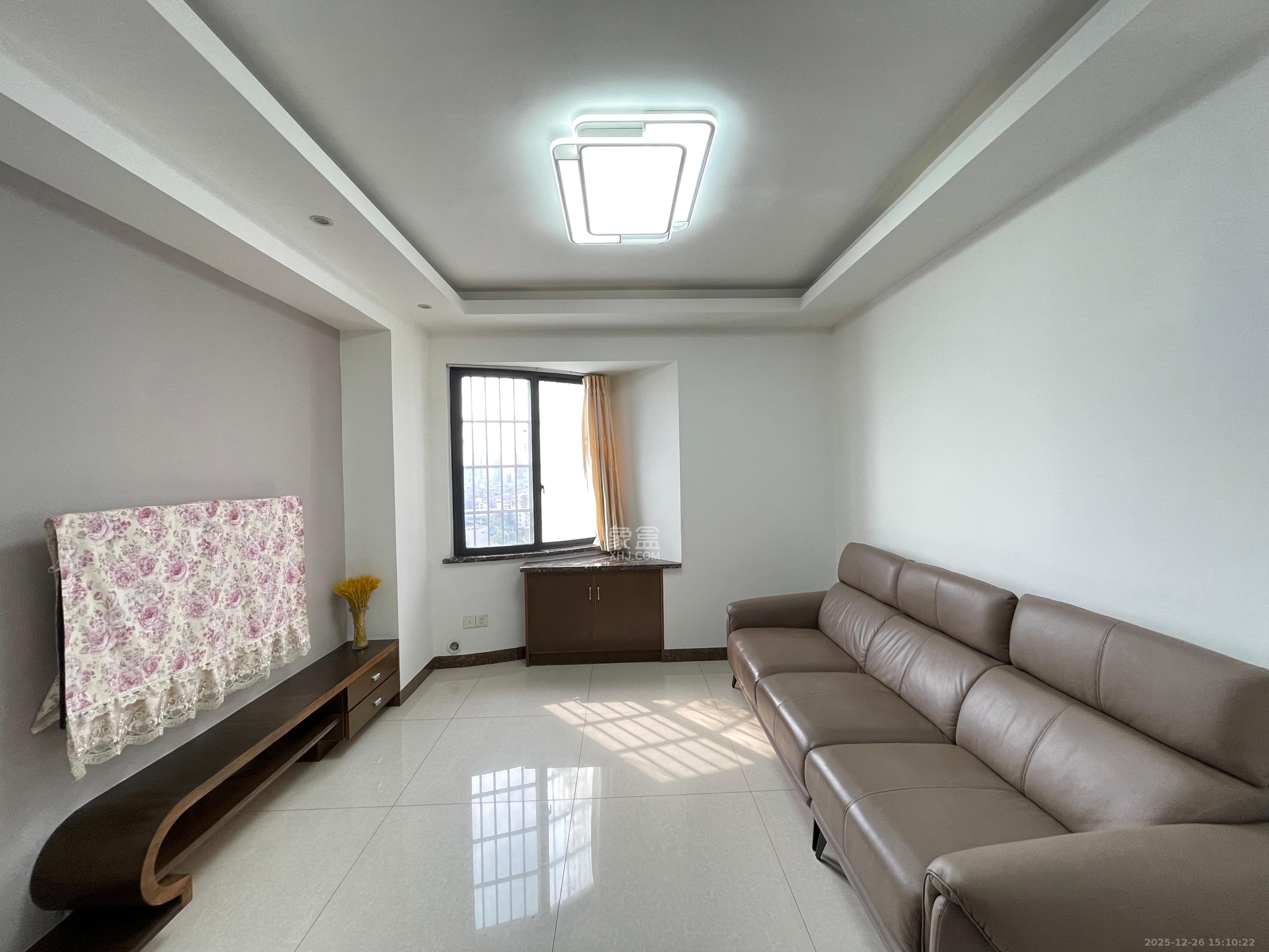 海林馨香雅苑  3室1厅1卫    2500.0元/月