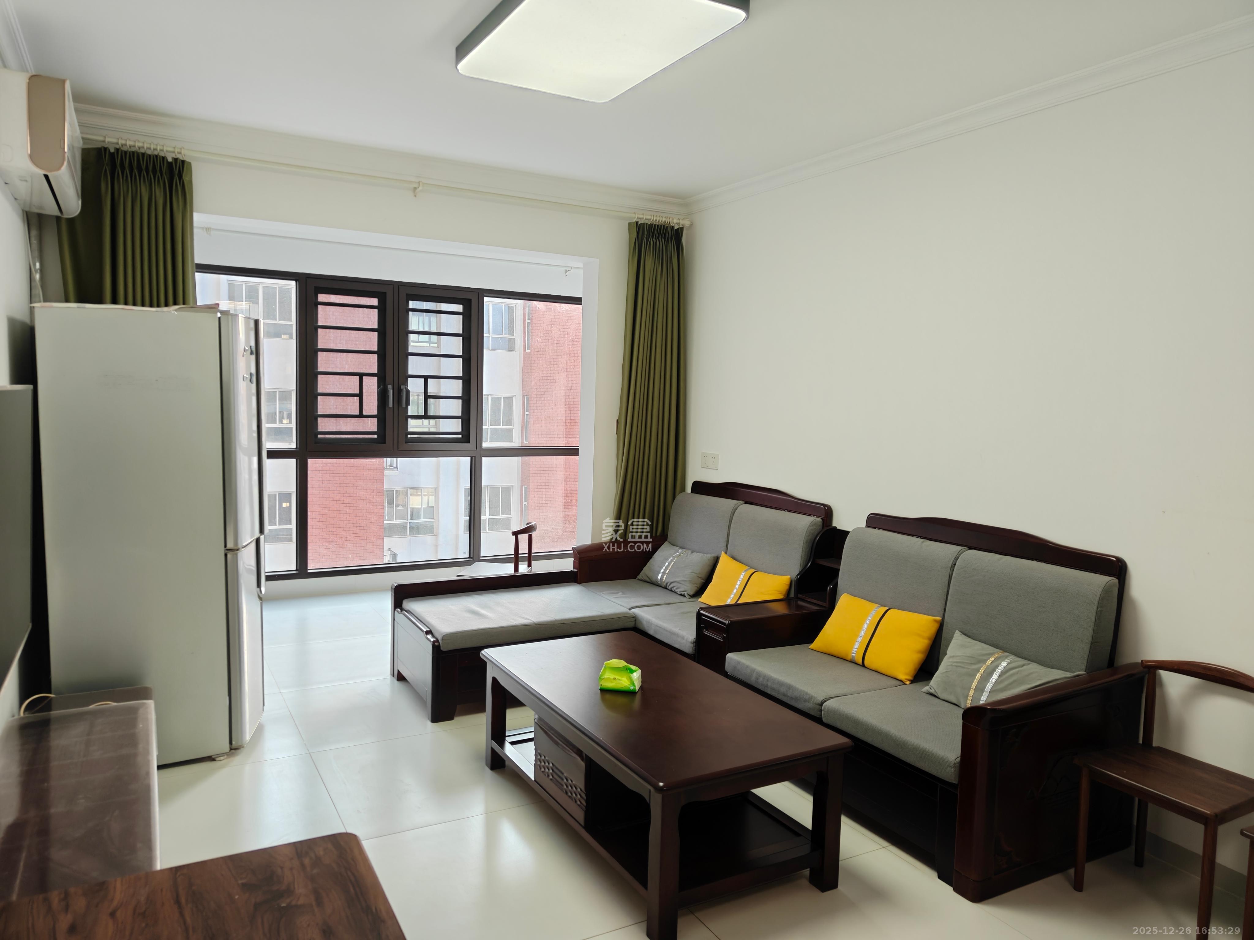 花桥禧新城  2室2厅1卫    2400.0元/月