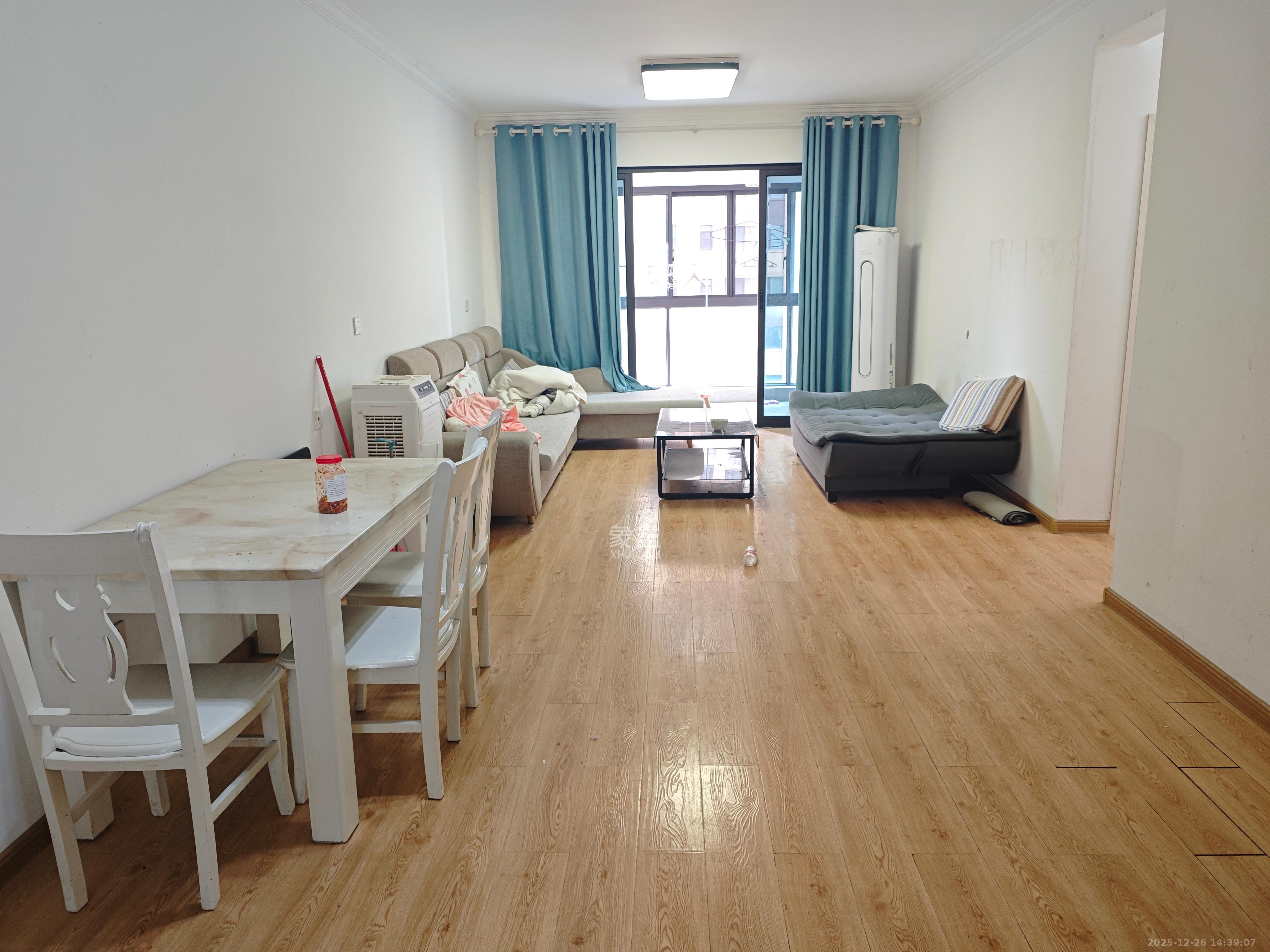 奥克斯缔壹城  4室2厅2卫    2400.0元/月