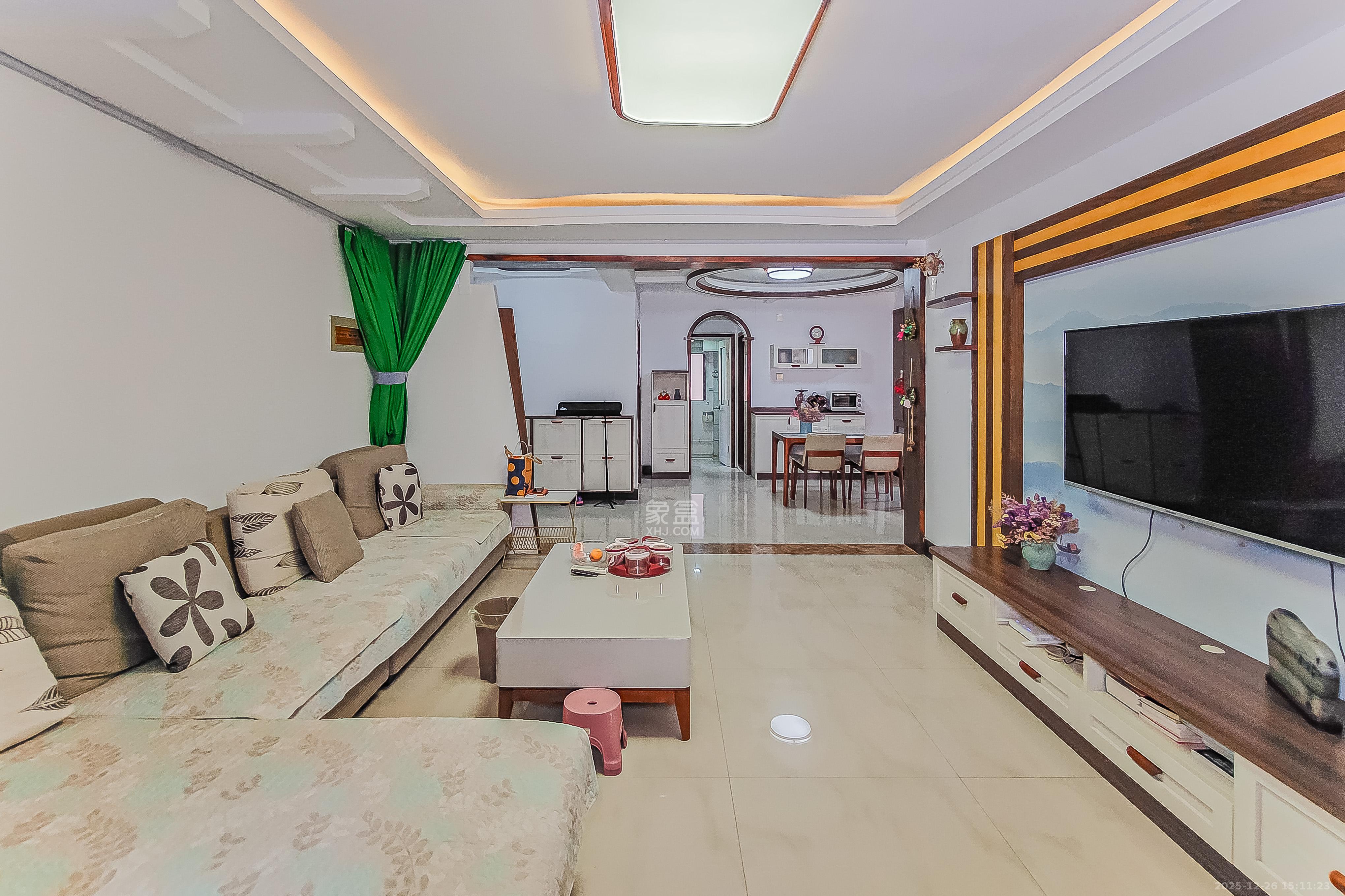 杏花园小区 3室2厅2卫 96.0万 杏花园小区 3室2厅2卫 96.0万客厅