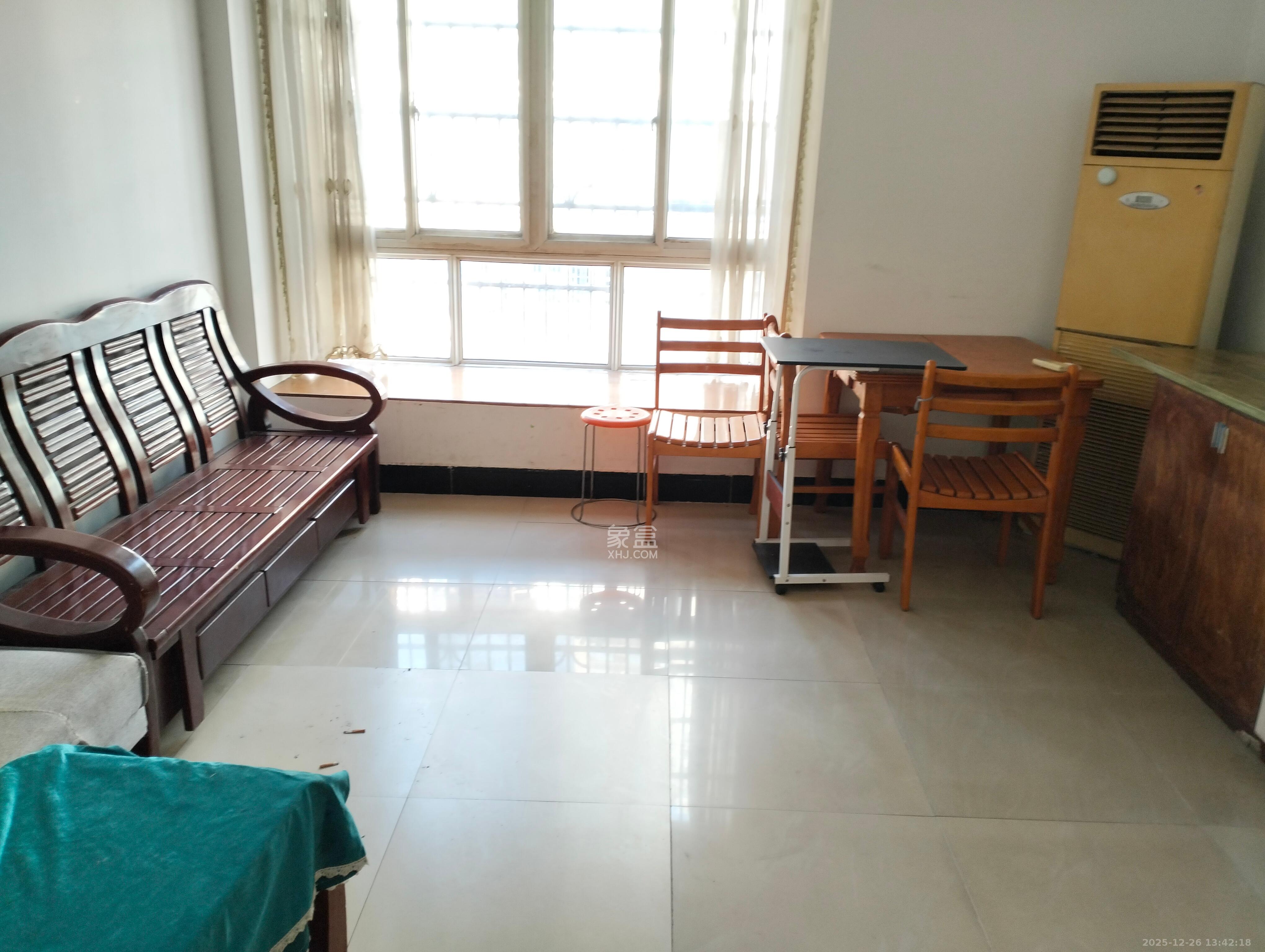 银力家园  1室1厅1卫    1600.0元/月