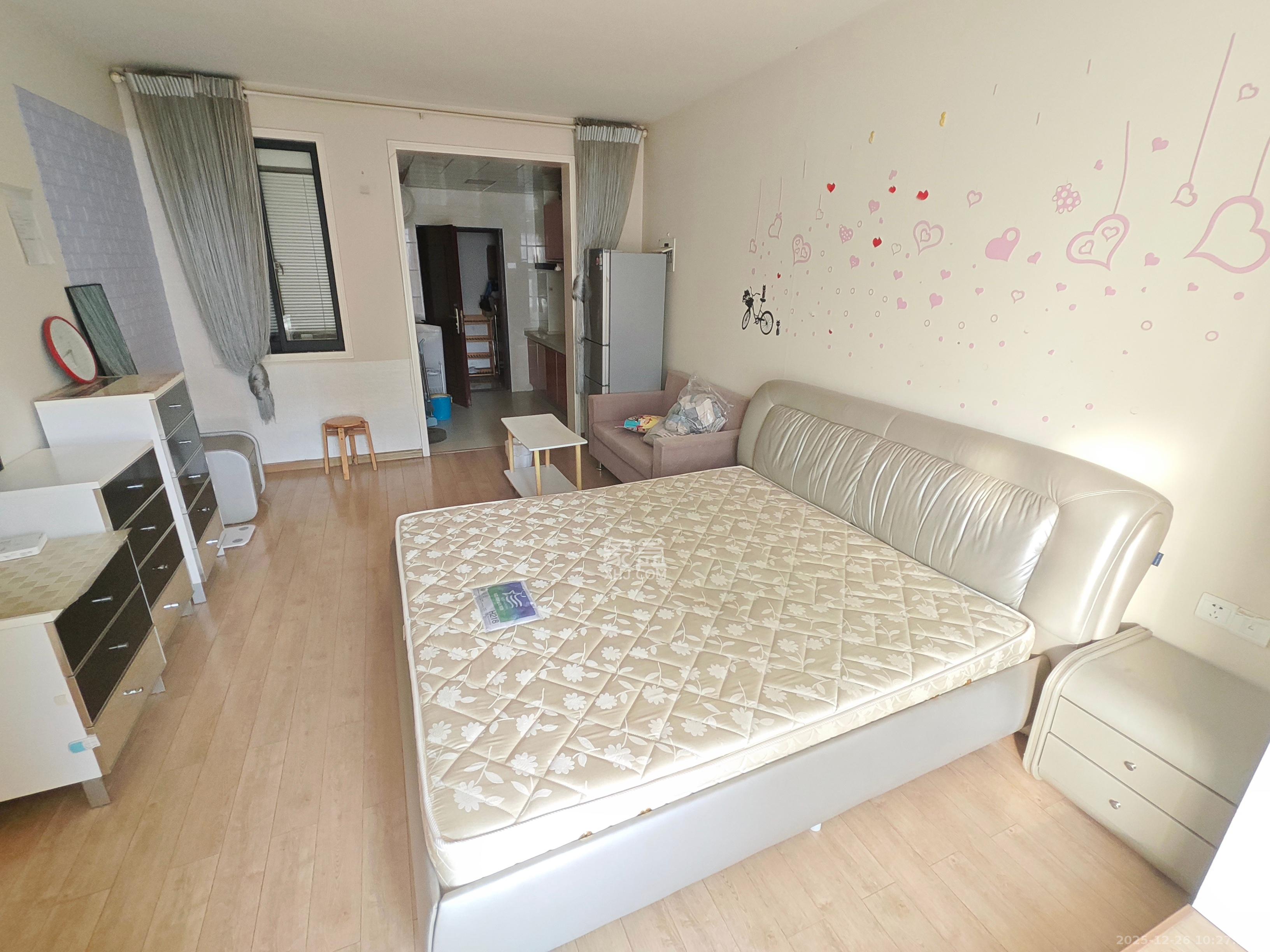 和庄  1室1厅1卫    1300.0元/月