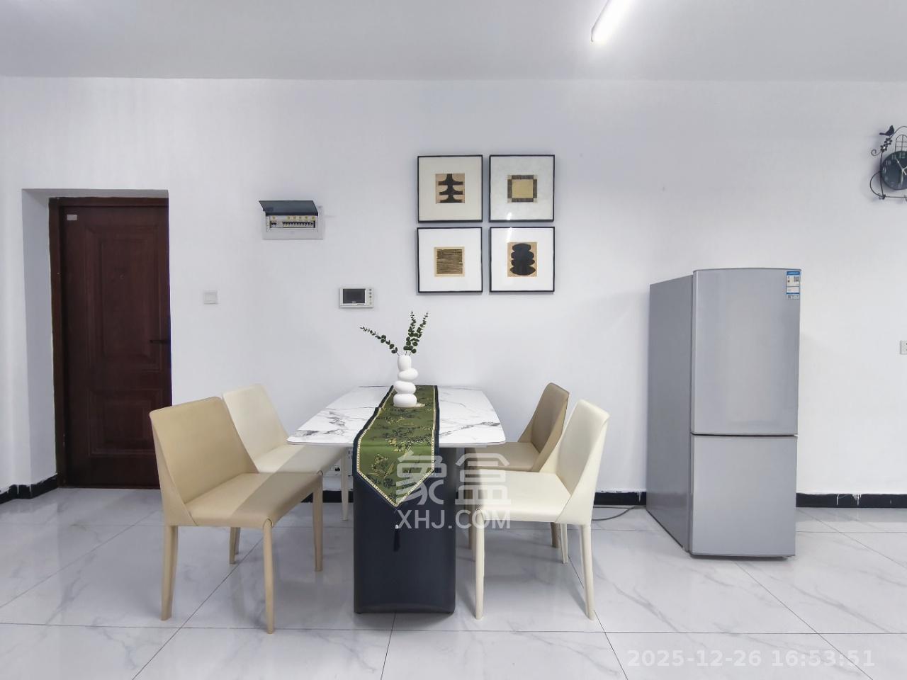 润屋美院  4室2厅1卫    2900.0元/月