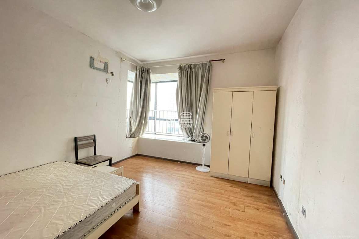 湘江世纪城瑞江苑 3室1厅1卫 1500.0元/月 湘江世纪城瑞江苑 3室1厅1卫 1500.0元/月室内图