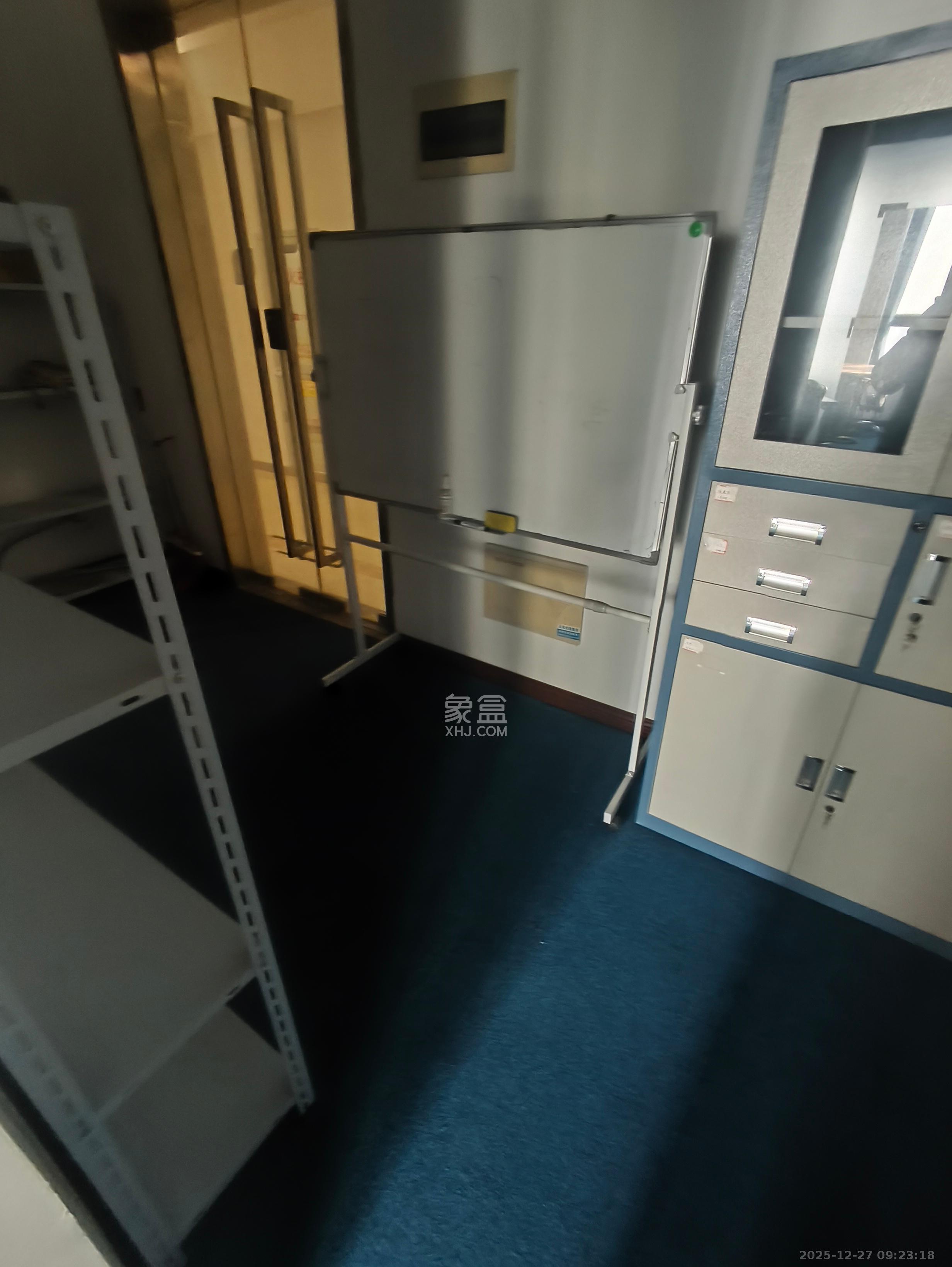 万达写字楼   60.0㎡      2200.0元/月室内图