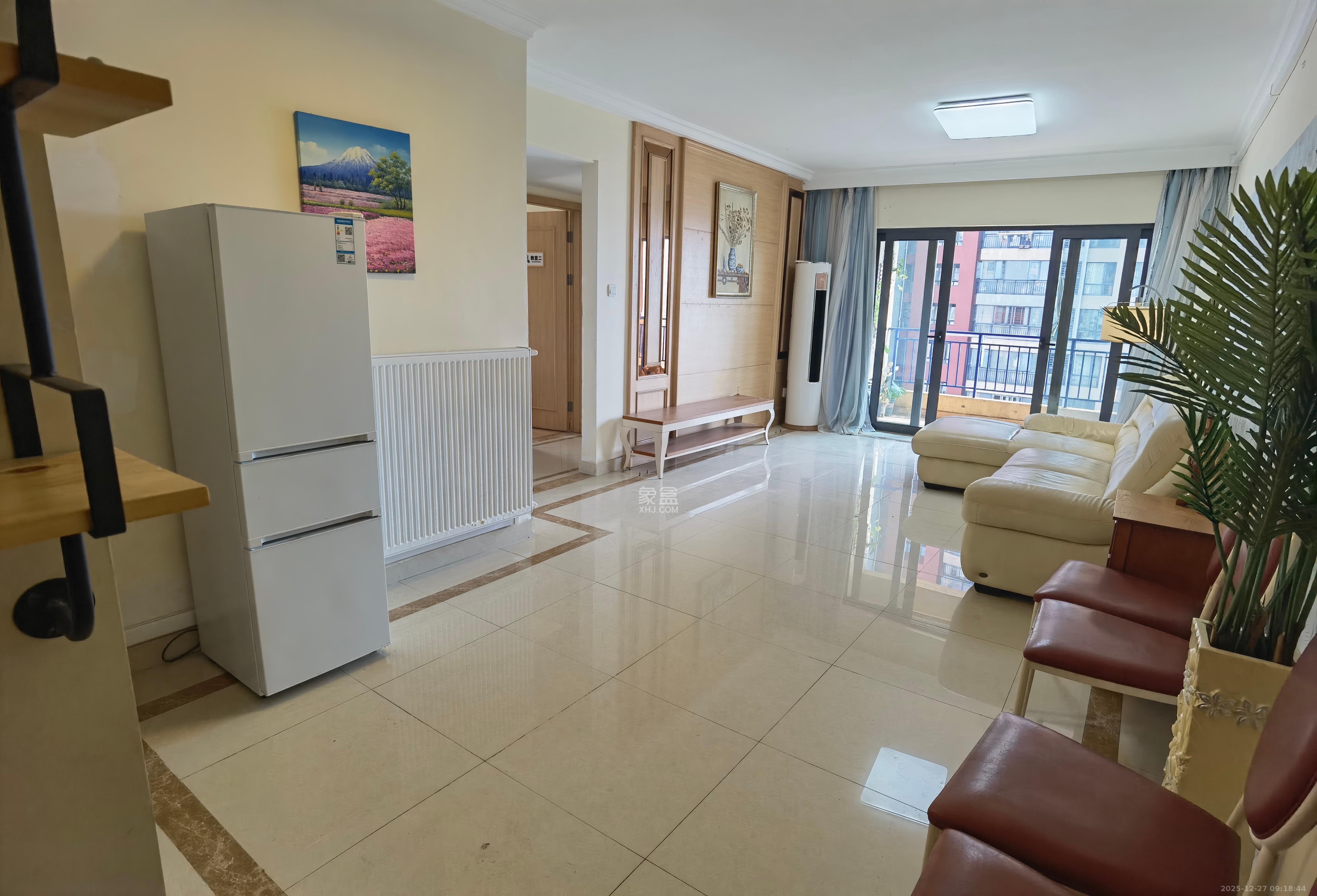 佳兆业时代广场  3室1厅1卫    2200.0元/月