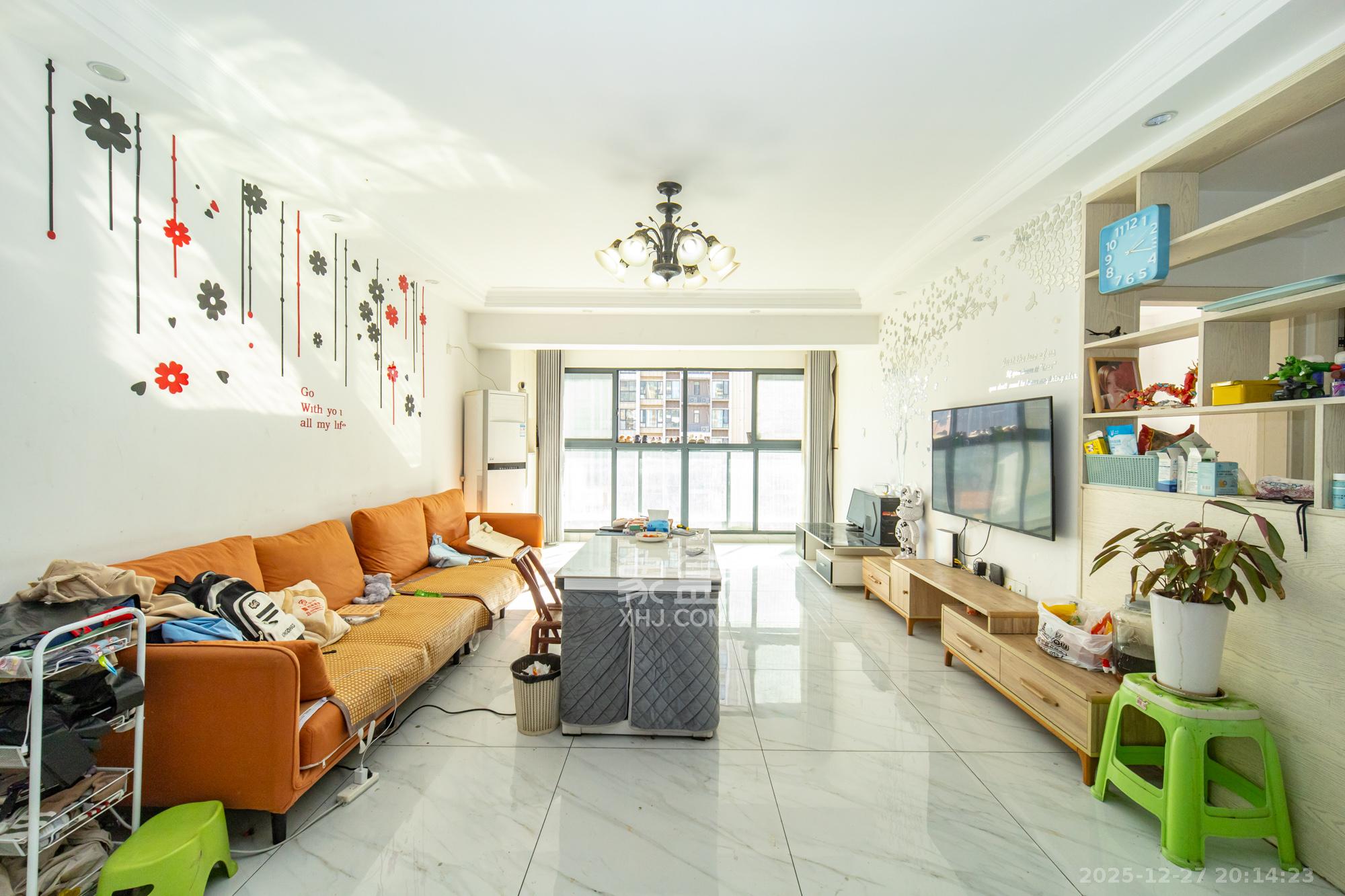 蓝山郡  3室2厅2卫    85.0万