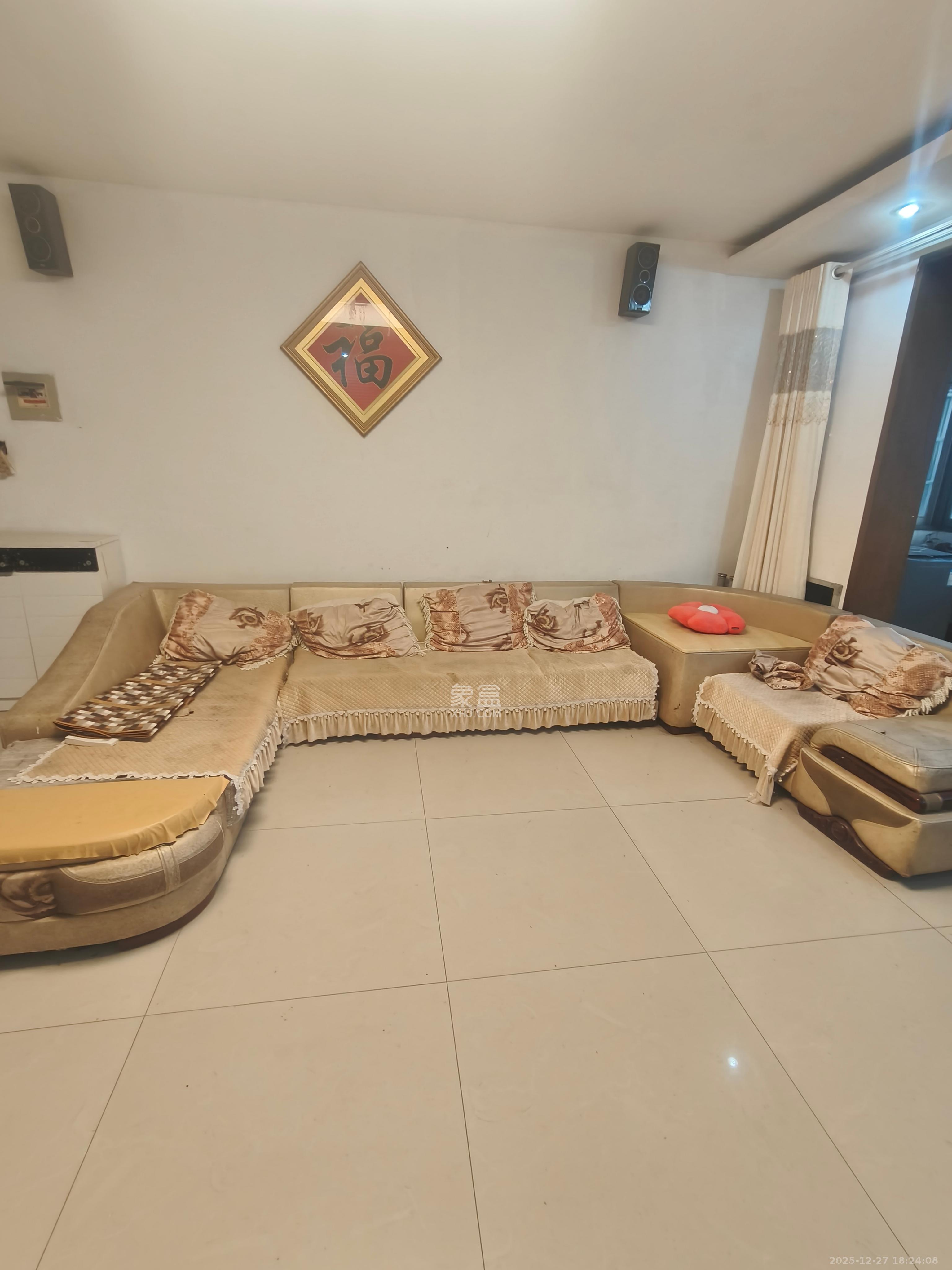 湘樟园小区（湘樟家园）  3室1厅1卫    1700.0元/月