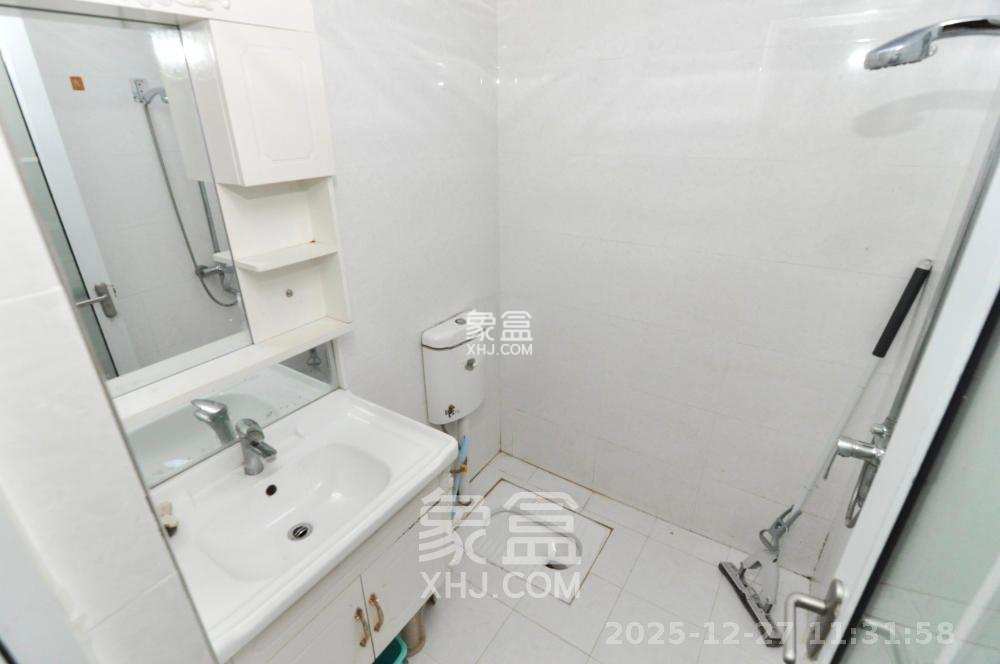 佳兴国际汇 1室1厅1卫 1600.0元/月 佳兴国际汇 1室1厅1卫 1600.0元/月室内图