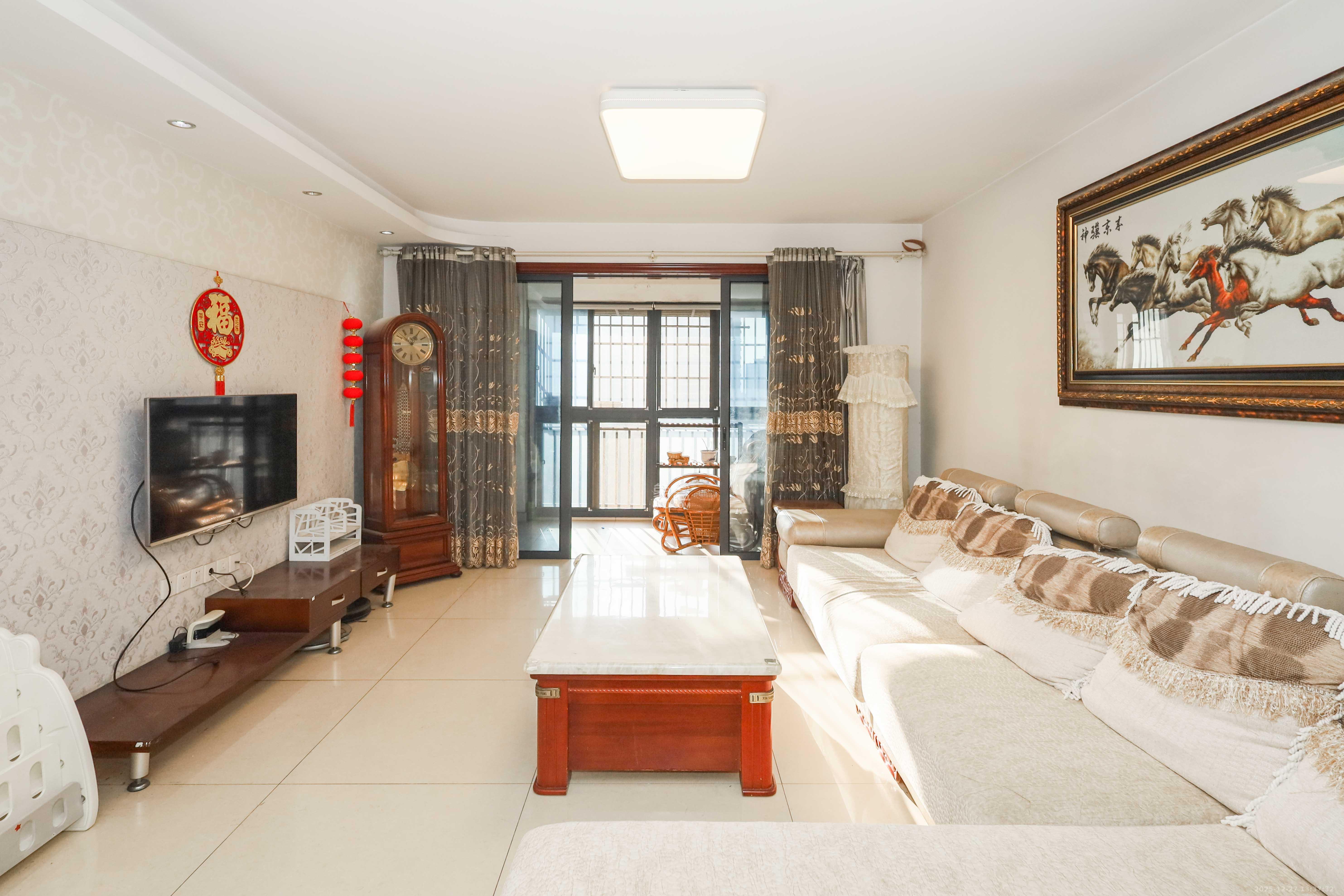 保利麓谷林语A区  4室2厅2卫    110.0万