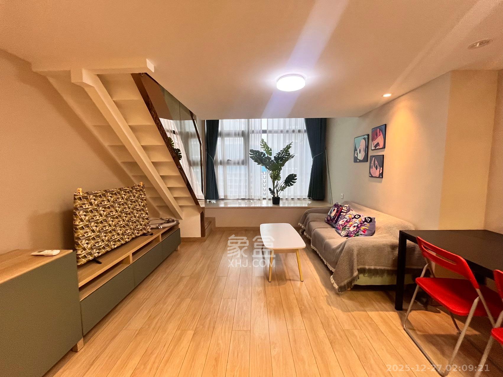 远洋外滩壹号  2室1厅1卫    2500.0元/月