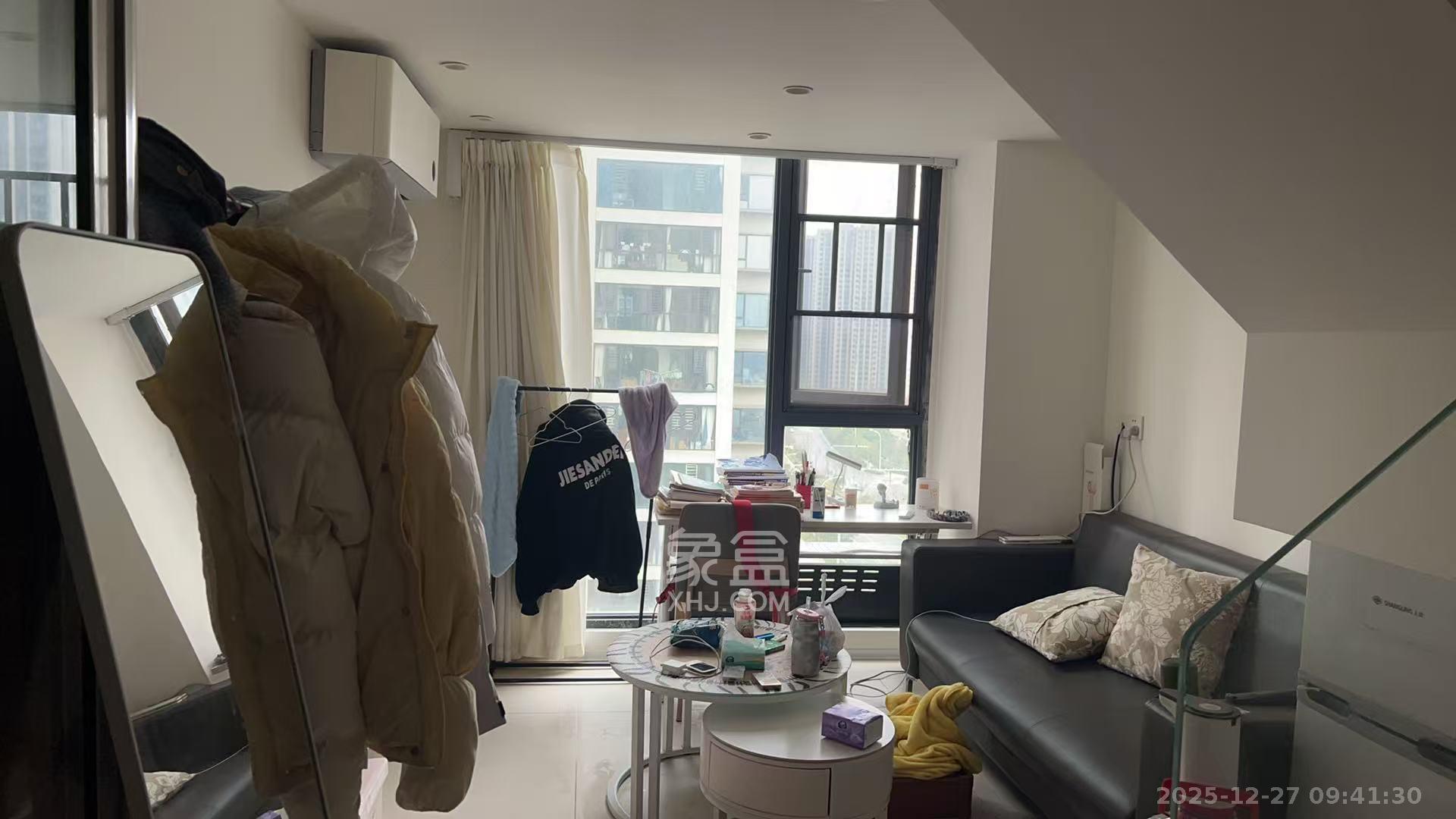 中国铁建湘语梅溪  2室1厅1卫    2000.0元/月