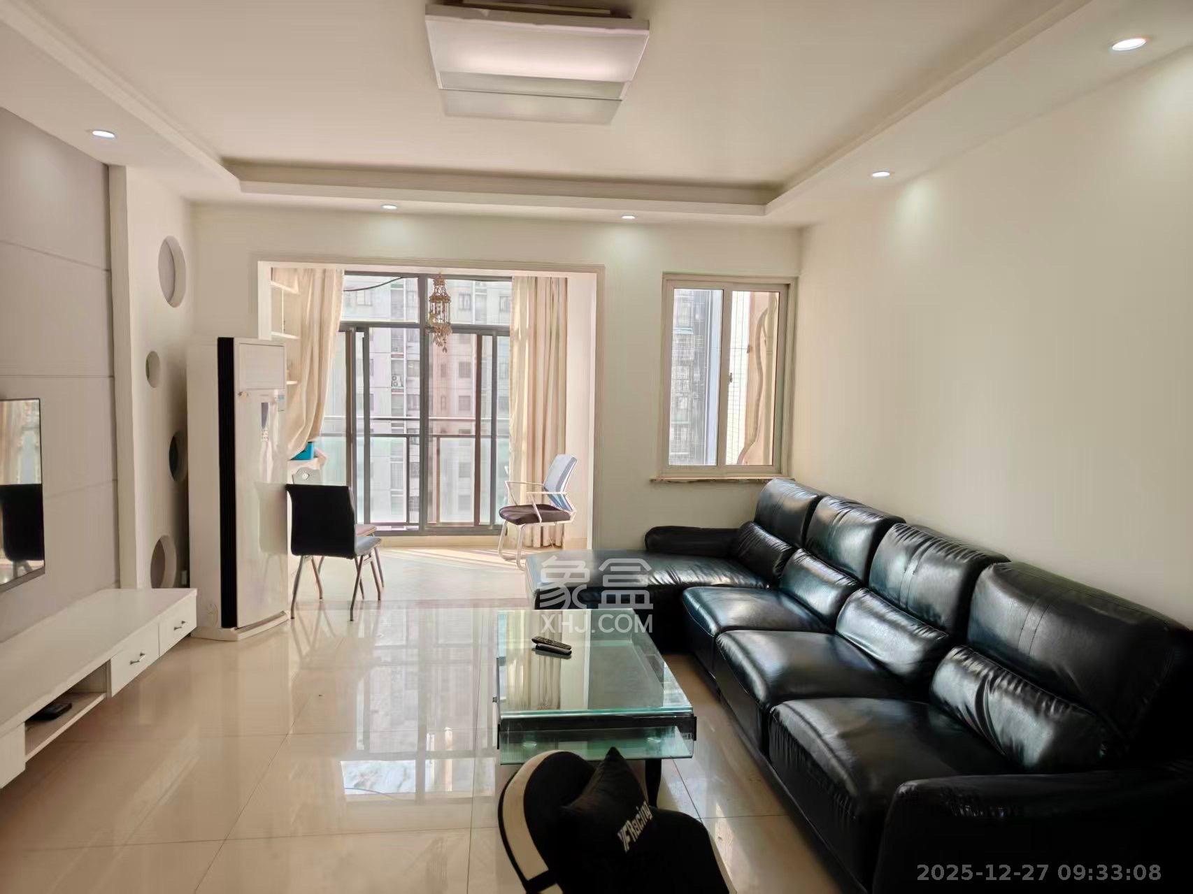 嘉宇盛世华章  3室2厅2卫    3200.0元/月