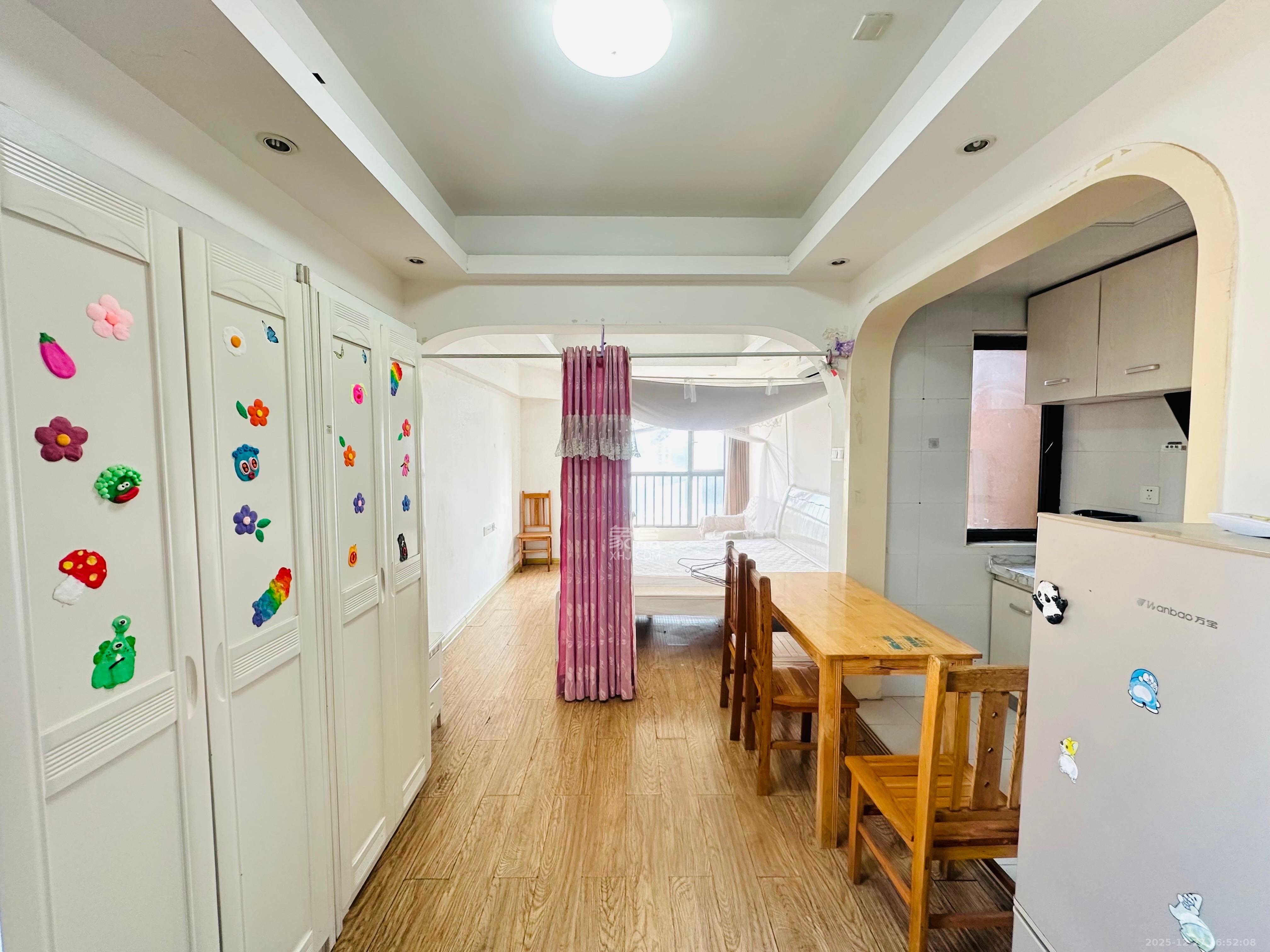 罗马国际公寓  1室1厅1卫    1200.0元/月