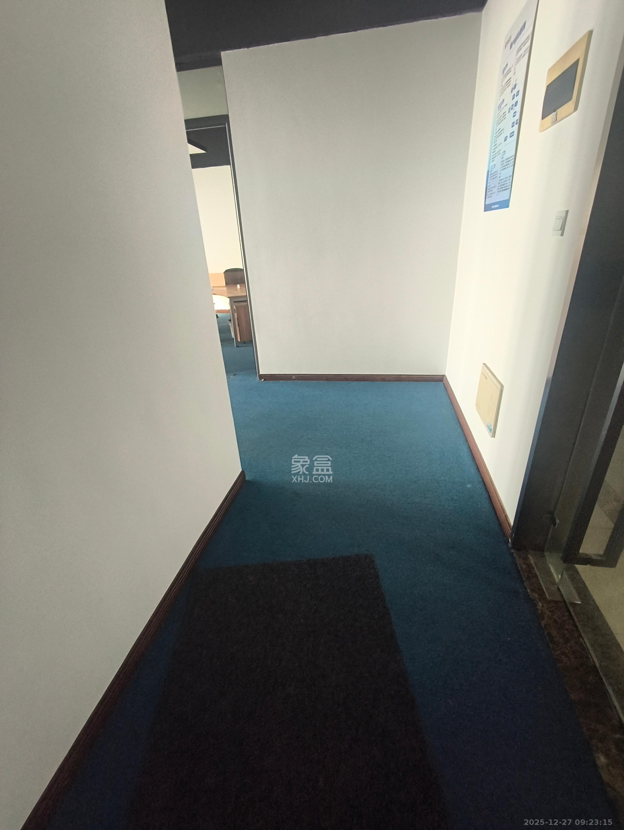 万达写字楼   60.0㎡      2200.0元/月室内图