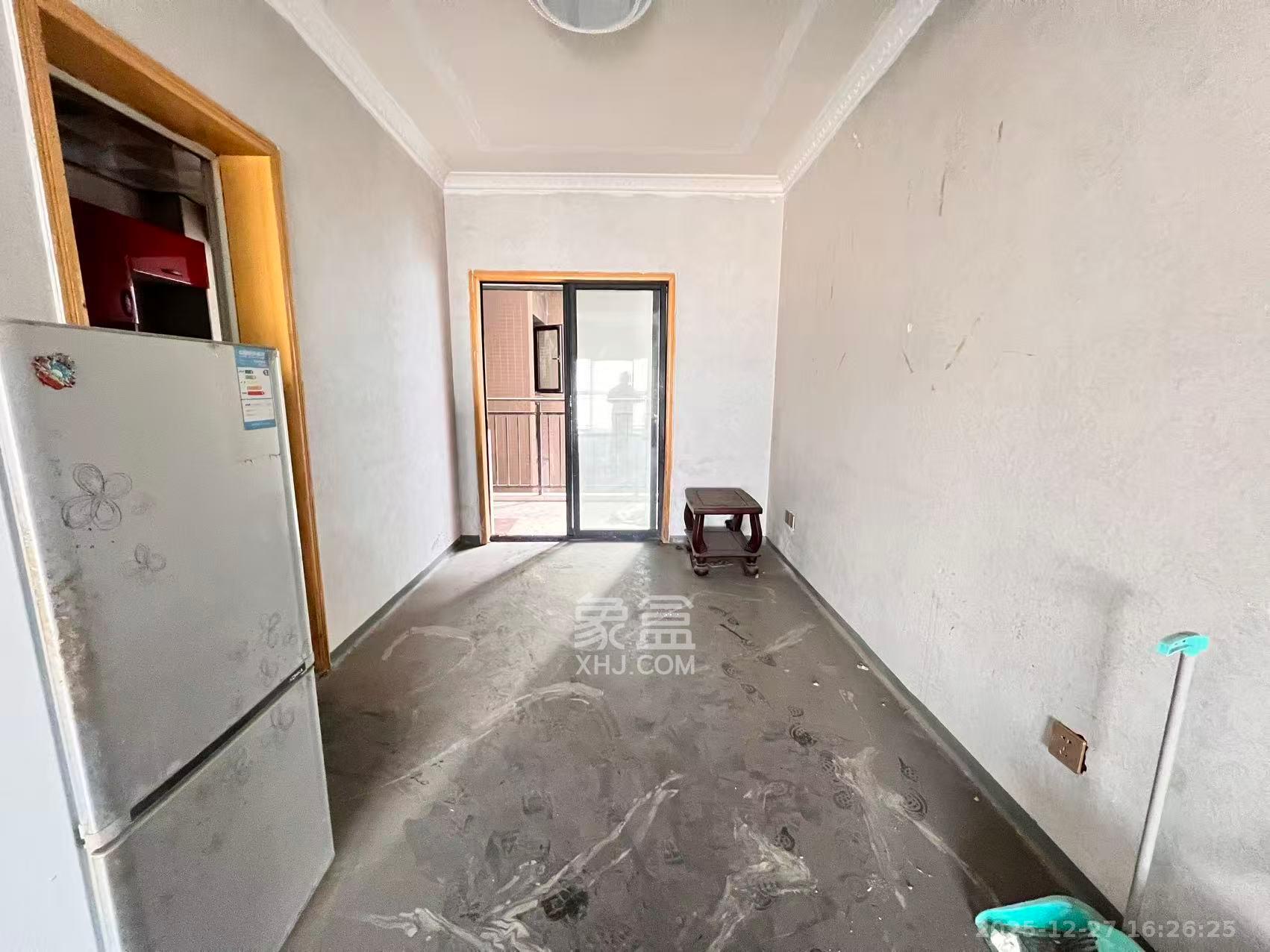 万象新天  3室2厅2卫    2000.0元/月