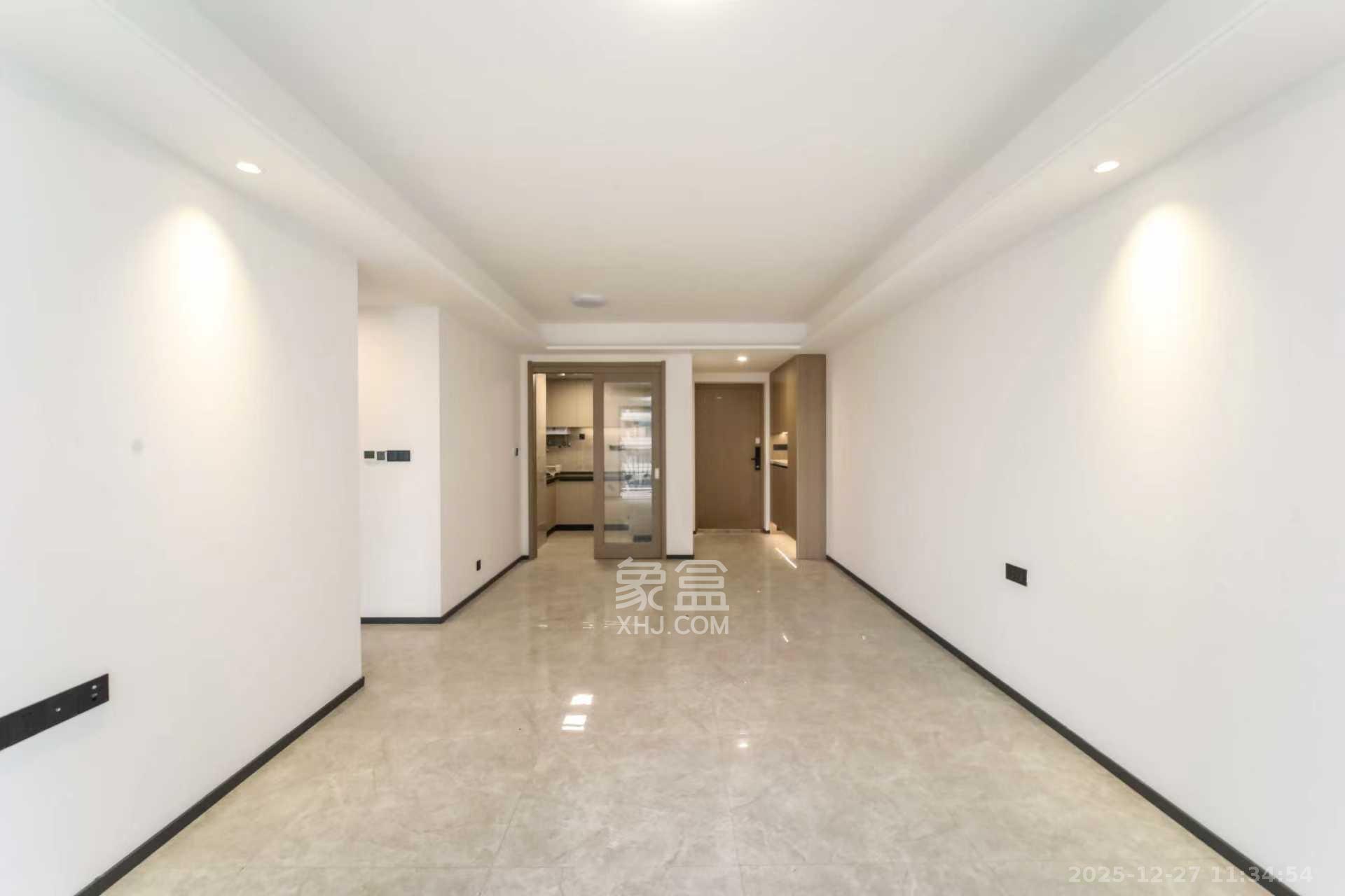 德奥上河城章  3室2厅2卫    3000.0元/月