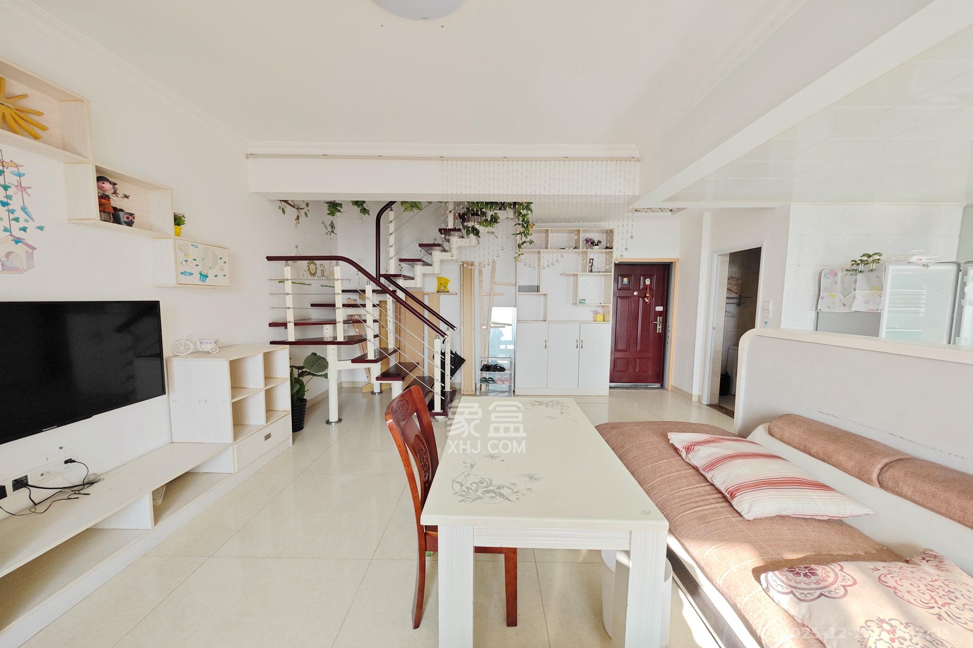 尊邸华庭  3室2厅1卫    78.0万