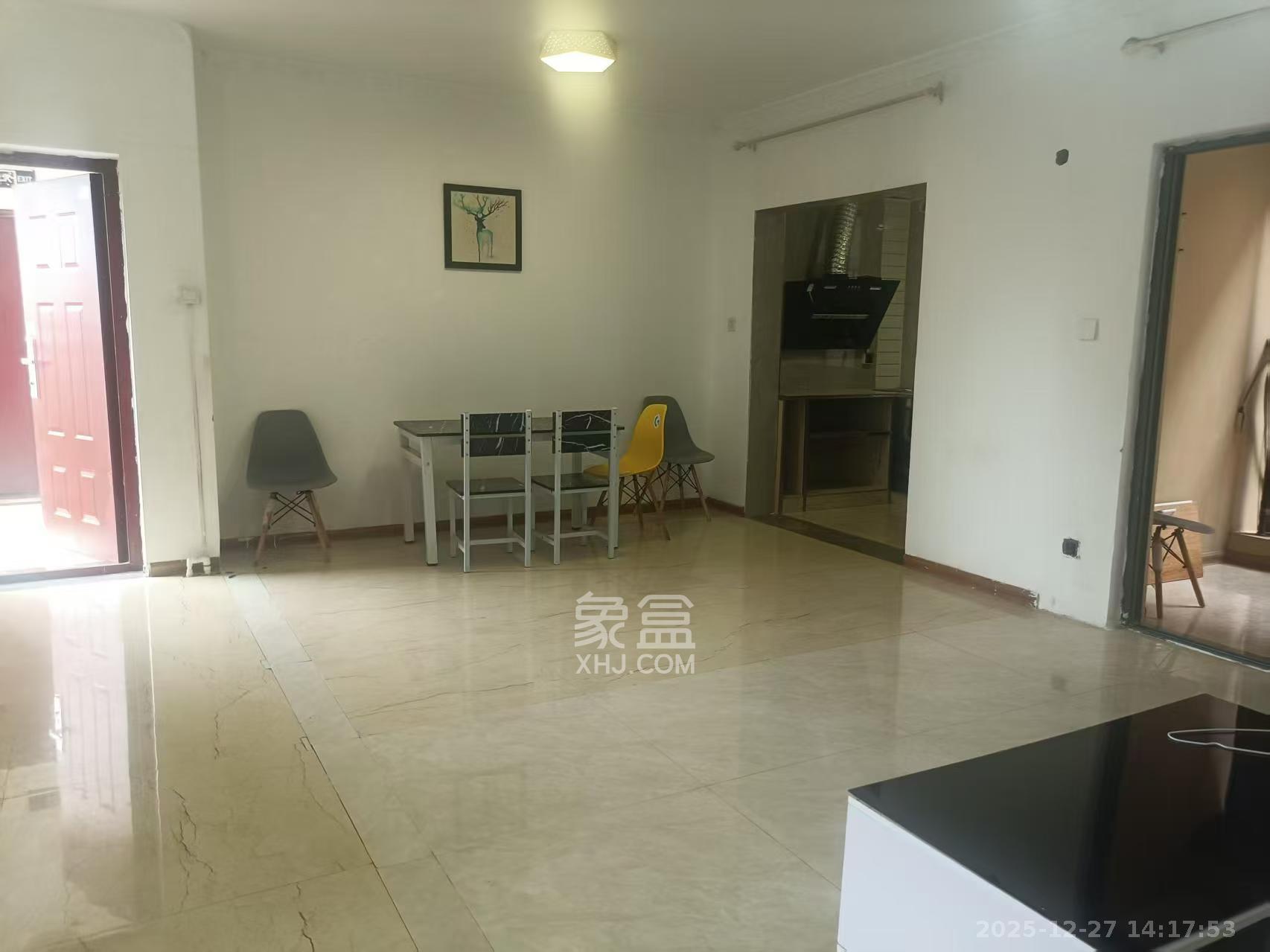 荣盛花语书苑  4室2厅2卫    2000.0元/月