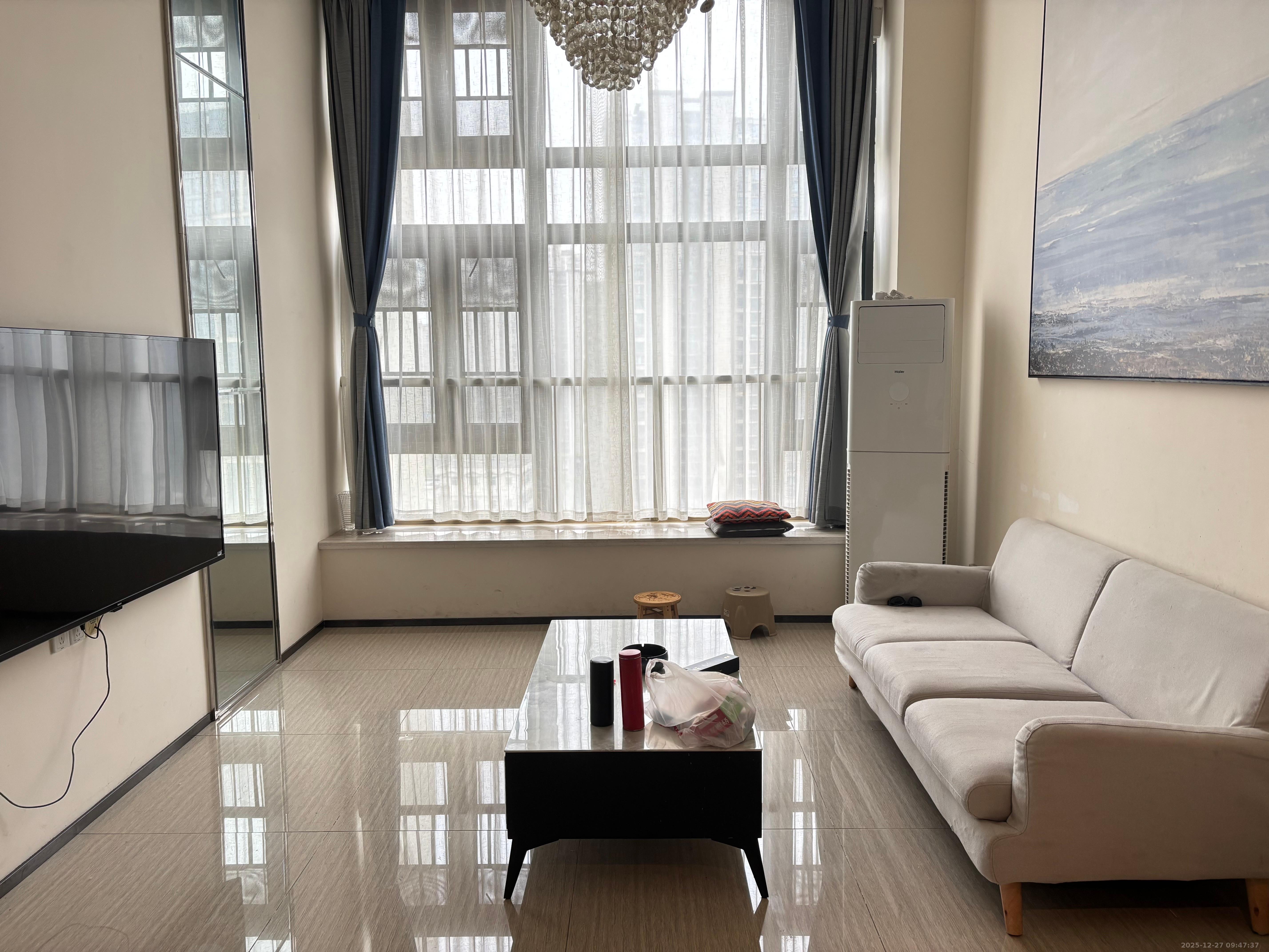 恒大江湾   85.0㎡      2900.0元/月