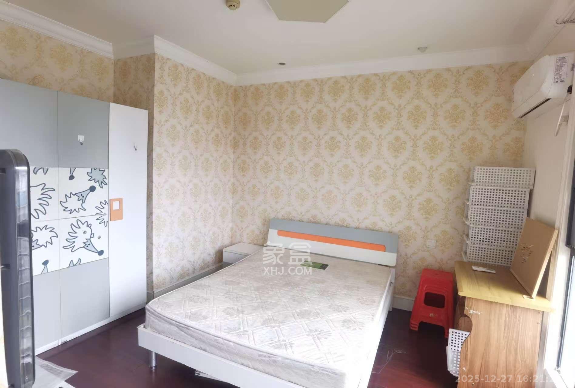 郡原广场  1室1厅1卫    1400.0元/月