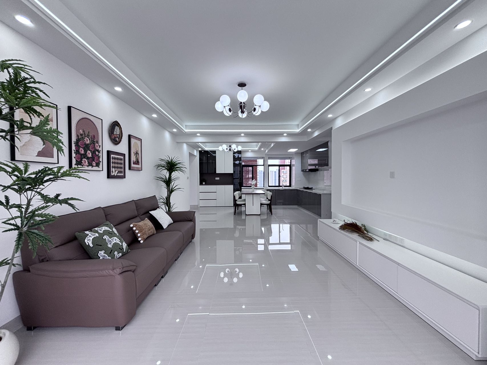 西海瑞园  3室2厅1卫    118.0万