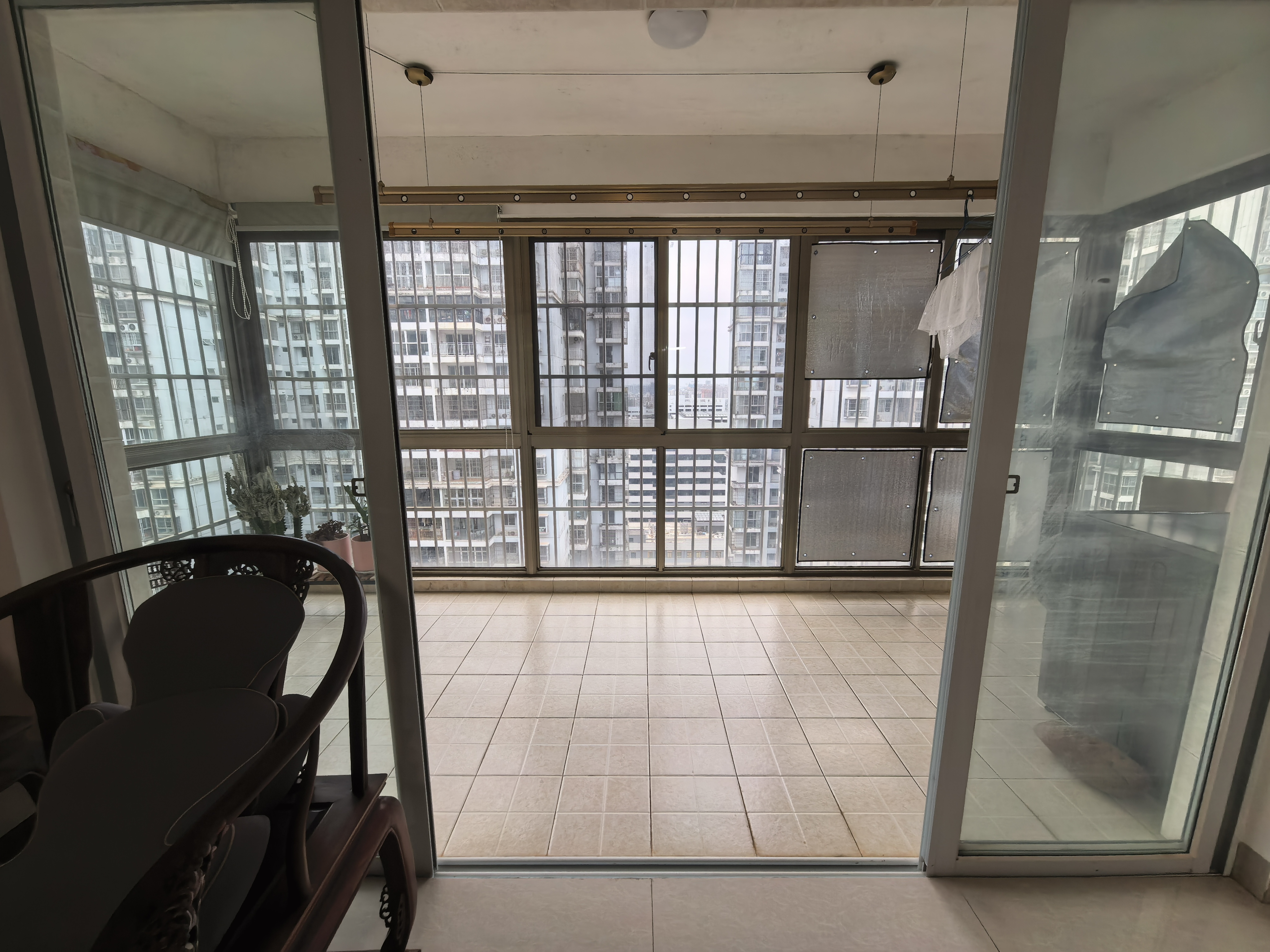 海航城  4室2厅2卫    165.0万