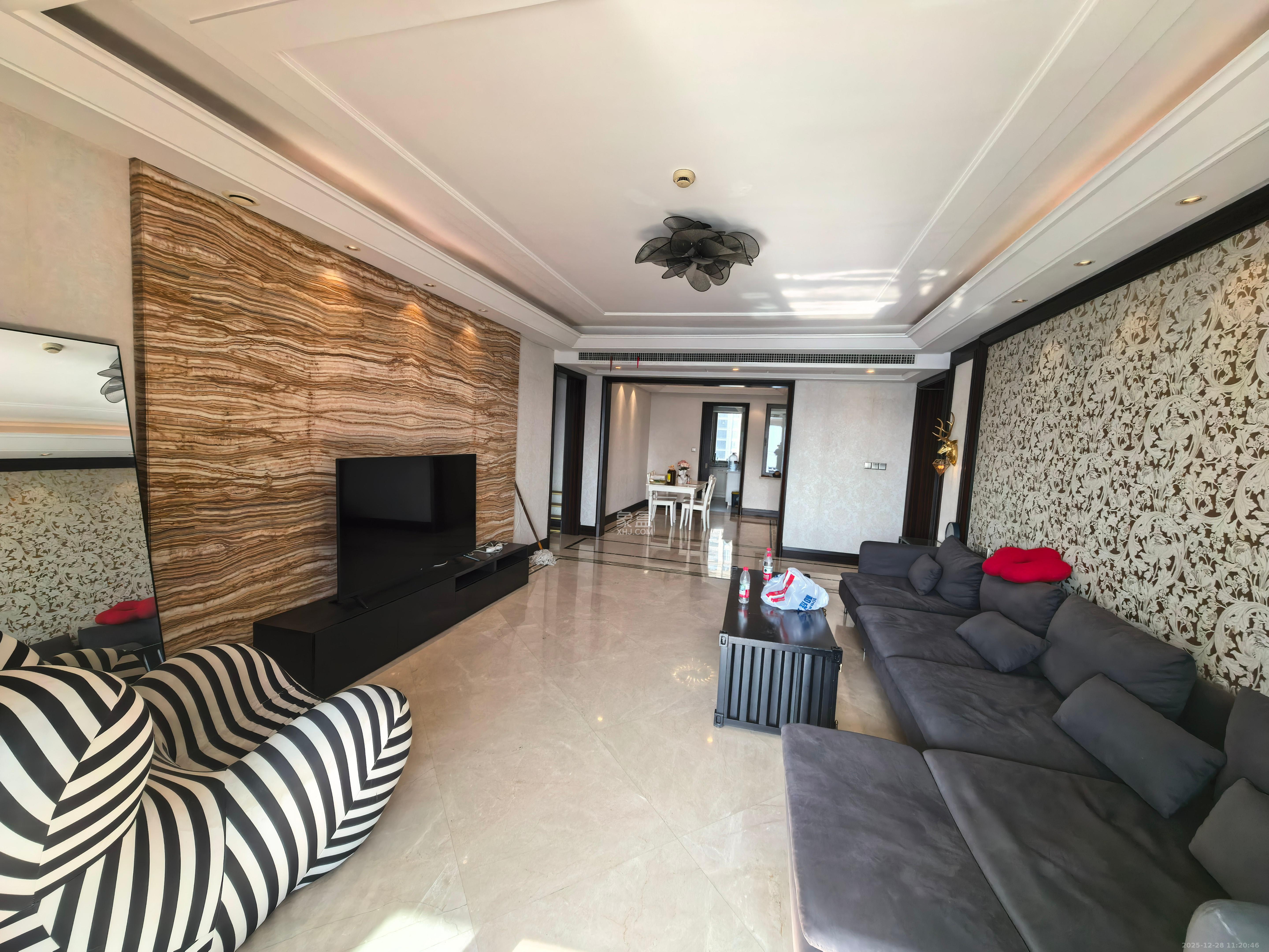 梅溪湖金茂府（金茂广场）（金茂览秀城）  4室2厅2卫    8000.0元/月