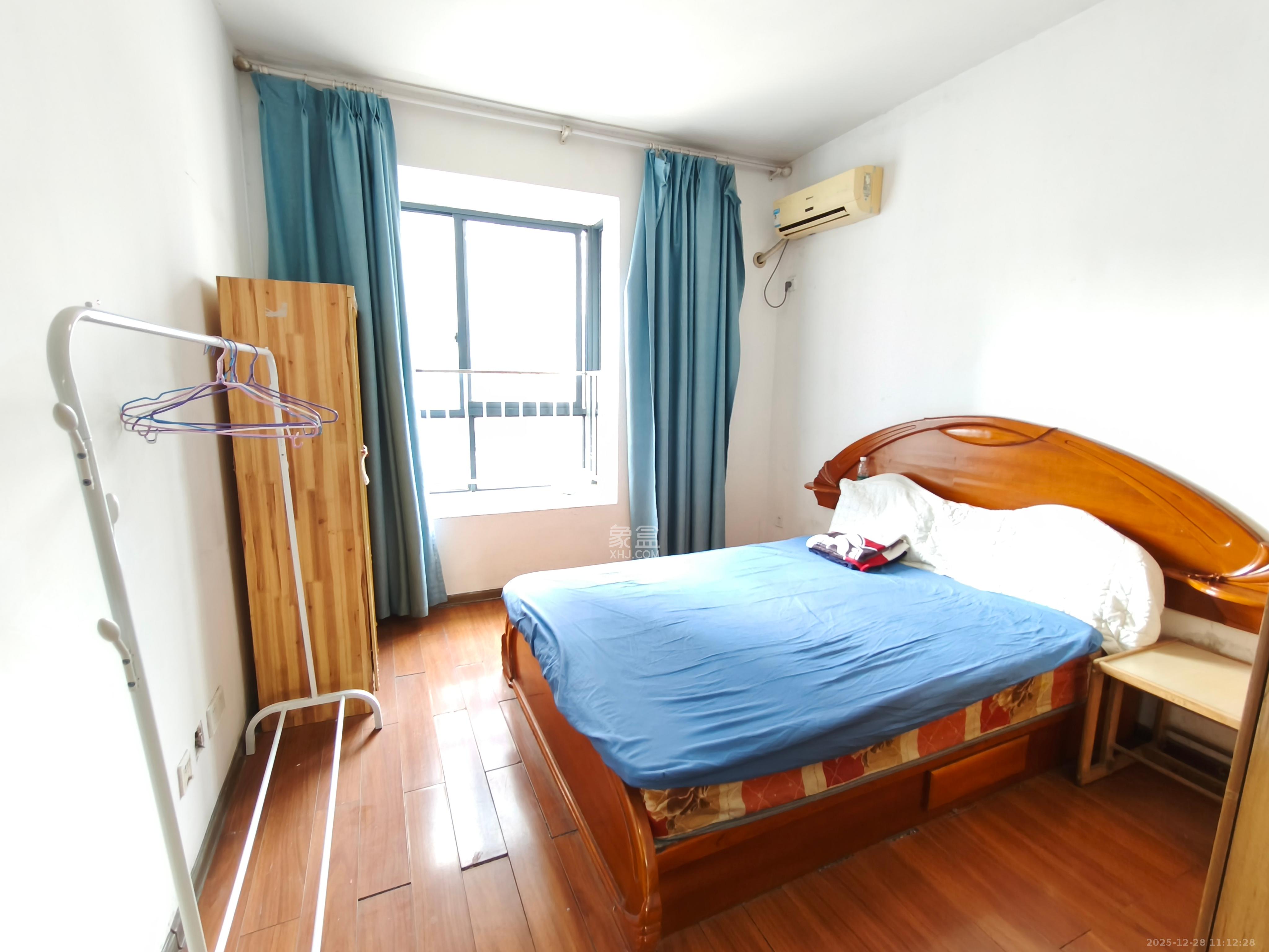 湘江世纪城映江苑  3室2厅1卫    1900.0元/月室内图