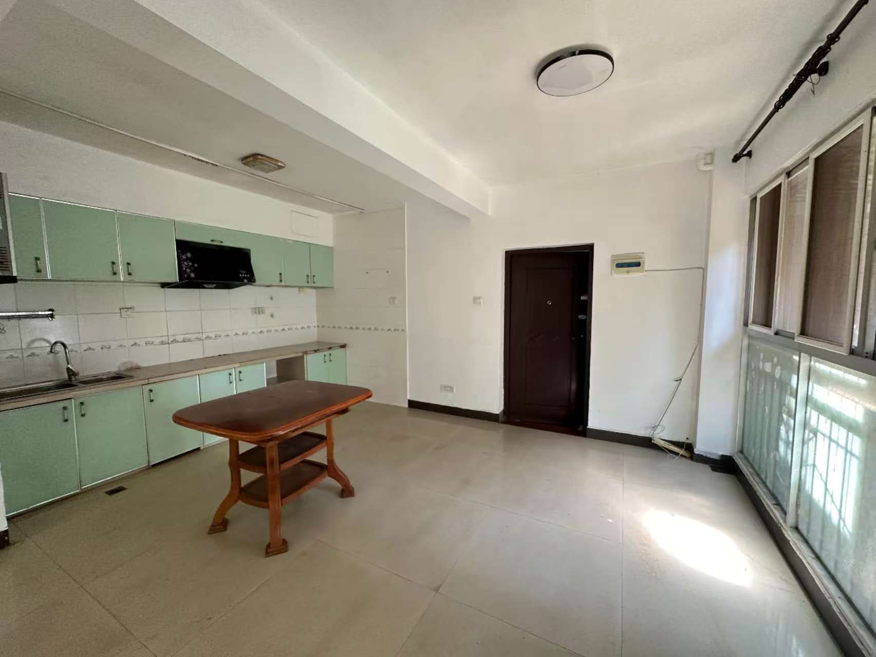 中豪花园  4室2厅2卫    2600.0元/月