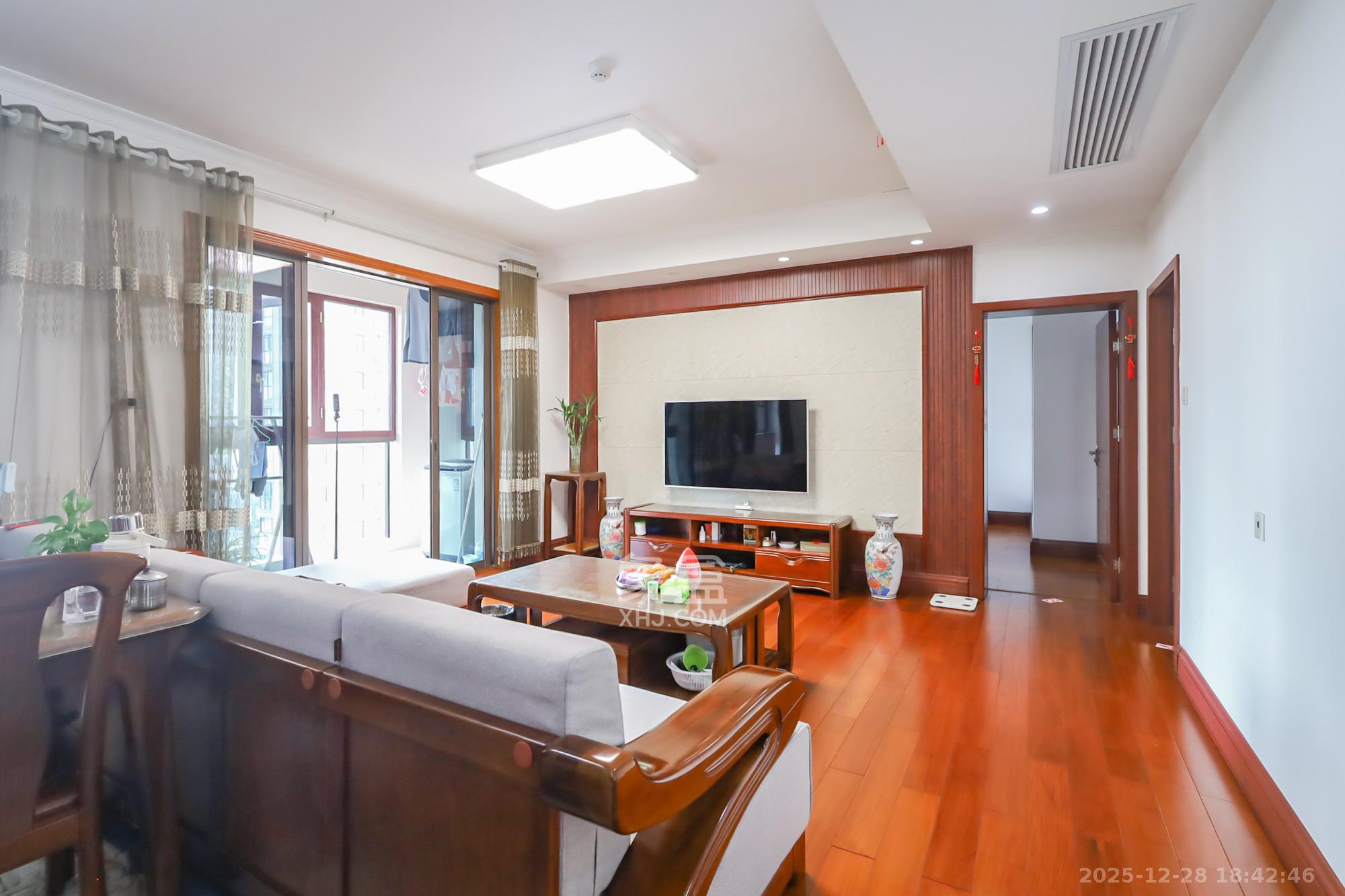 世茂外滩里（世茂铂翠湾三期）  4室2厅2卫    295.0万