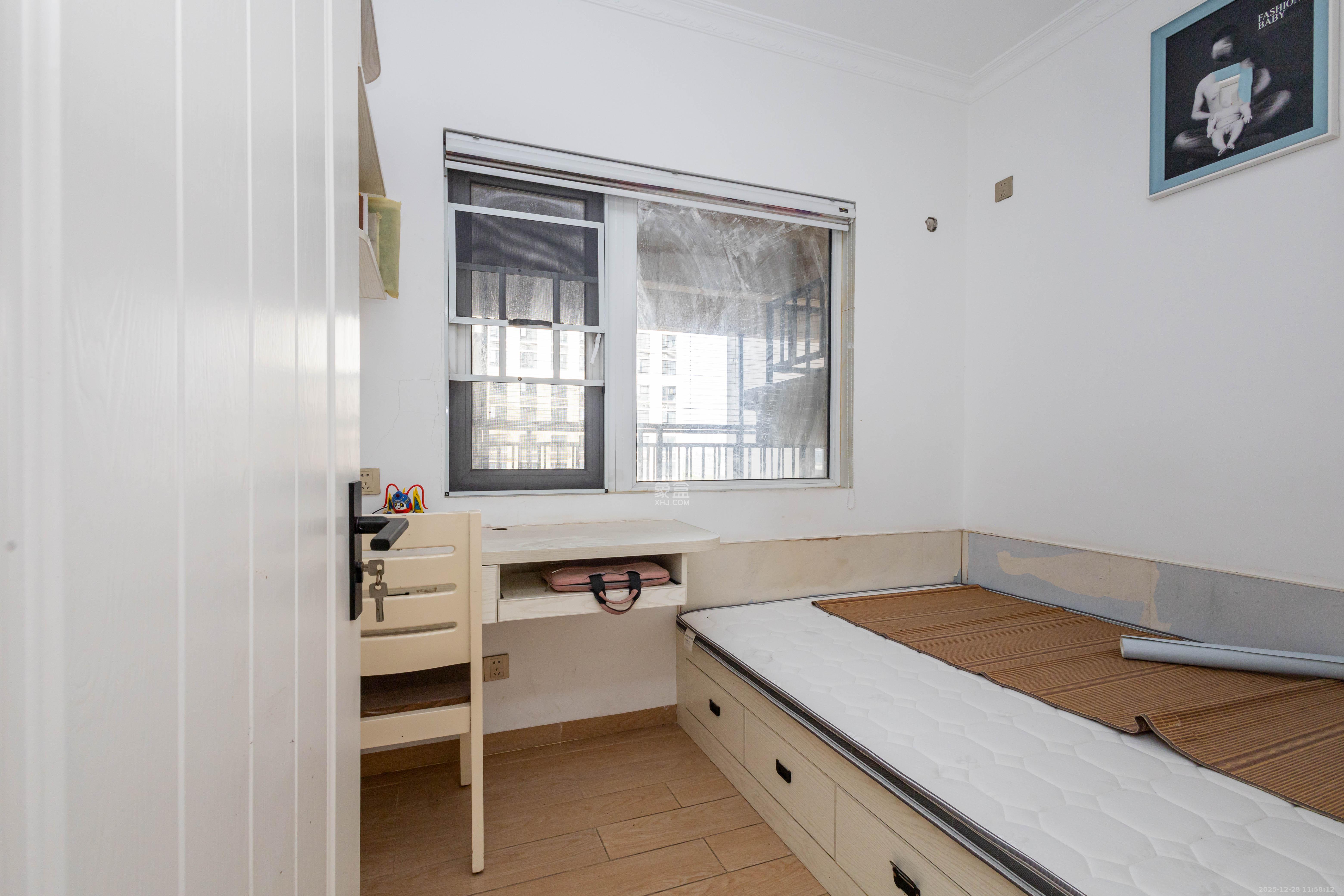 金科天悦(金科美邻汇) 3室1厅1卫 65.0万 金科天悦(金科美邻汇) 3室1厅1卫 65.0万卧室