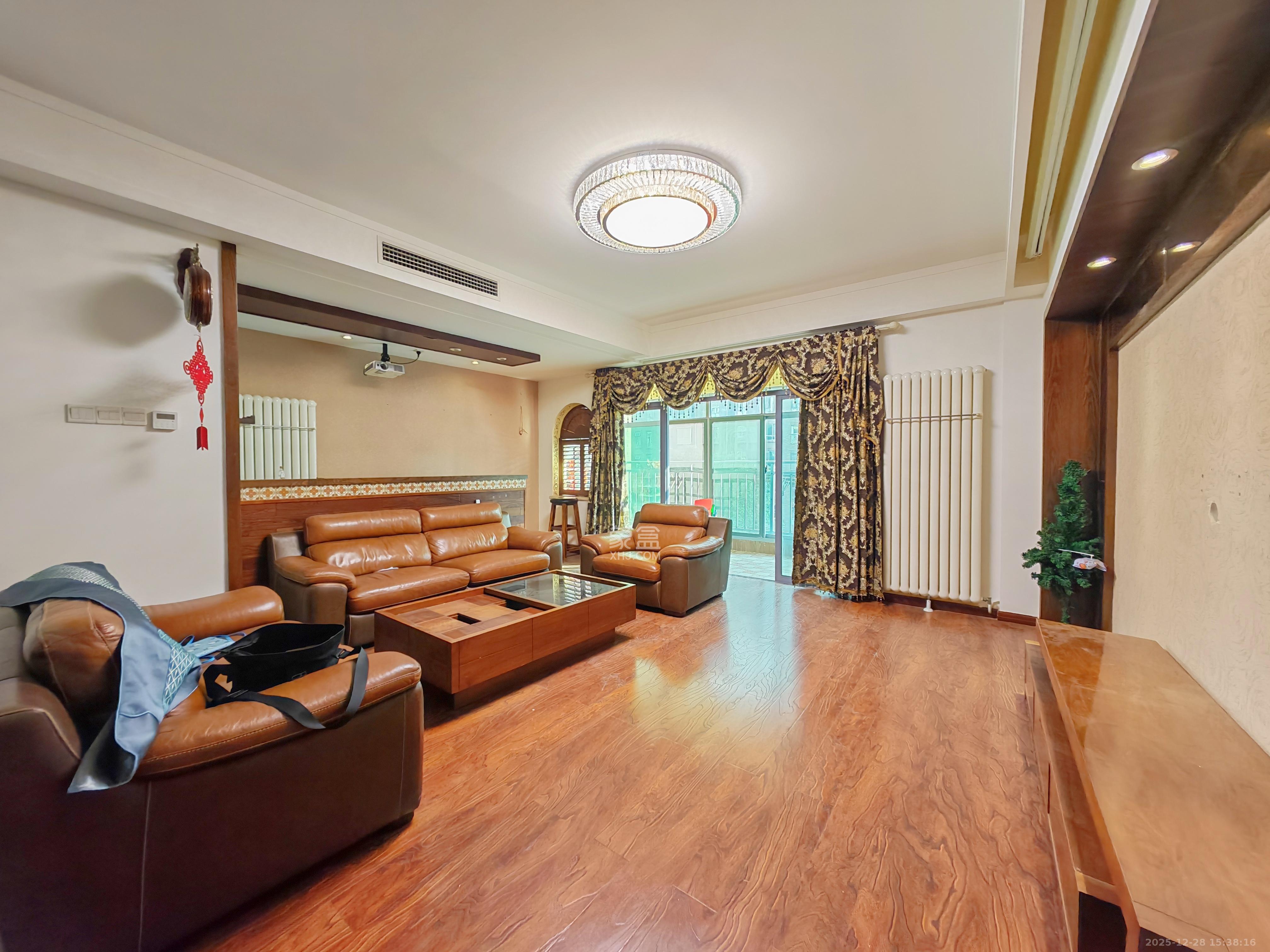 夏威夷碧水春城（碧桂园城市花园）  4室2厅2卫    3200.0元/月