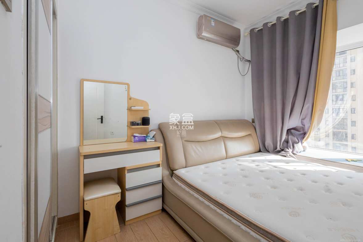 金科天悦(金科美邻汇) 3室1厅1卫 65.0万 金科天悦(金科美邻汇) 3室1厅1卫 65.0万卧室