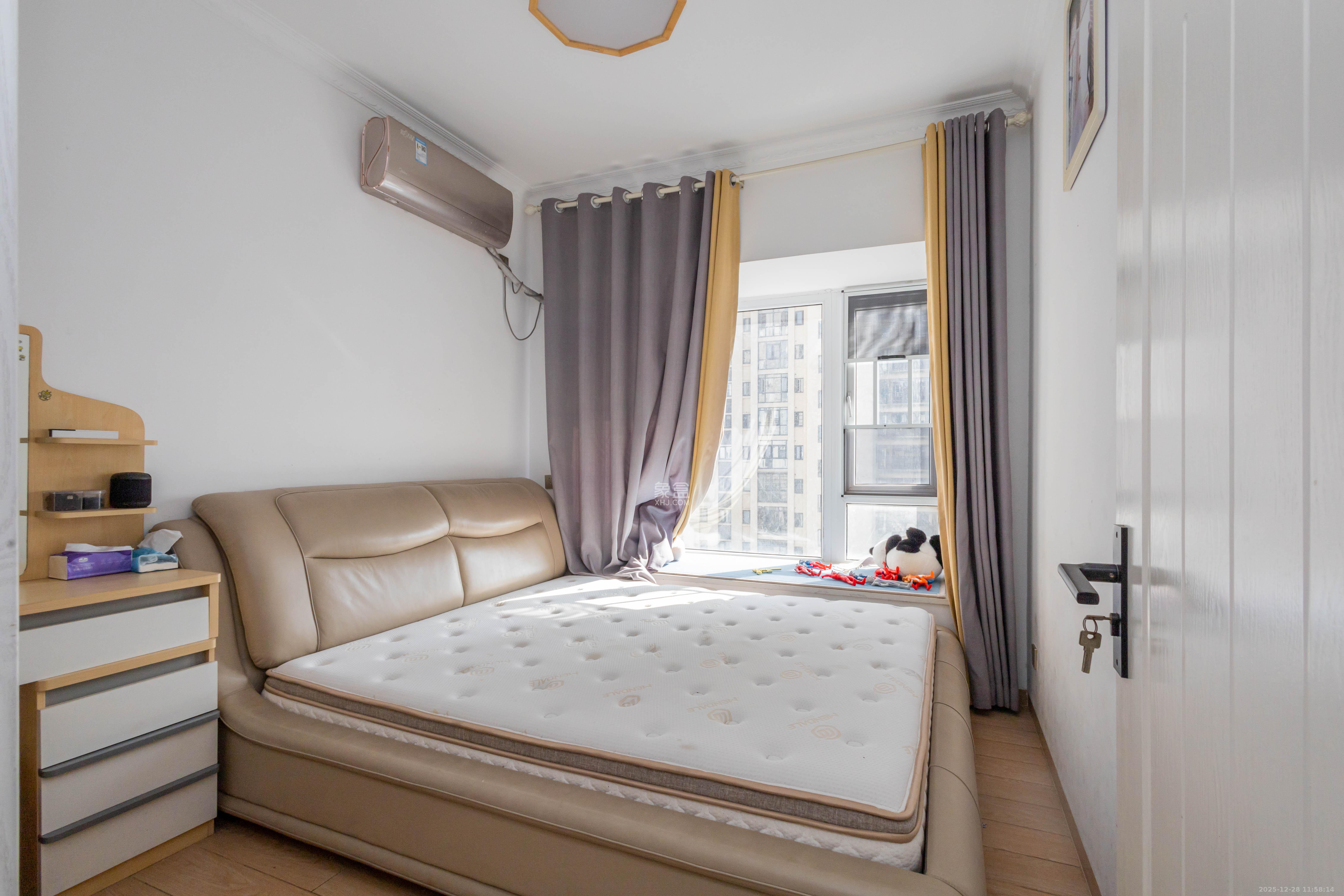 金科天悦(金科美邻汇) 3室1厅1卫 65.0万 金科天悦(金科美邻汇) 3室1厅1卫 65.0万卧室