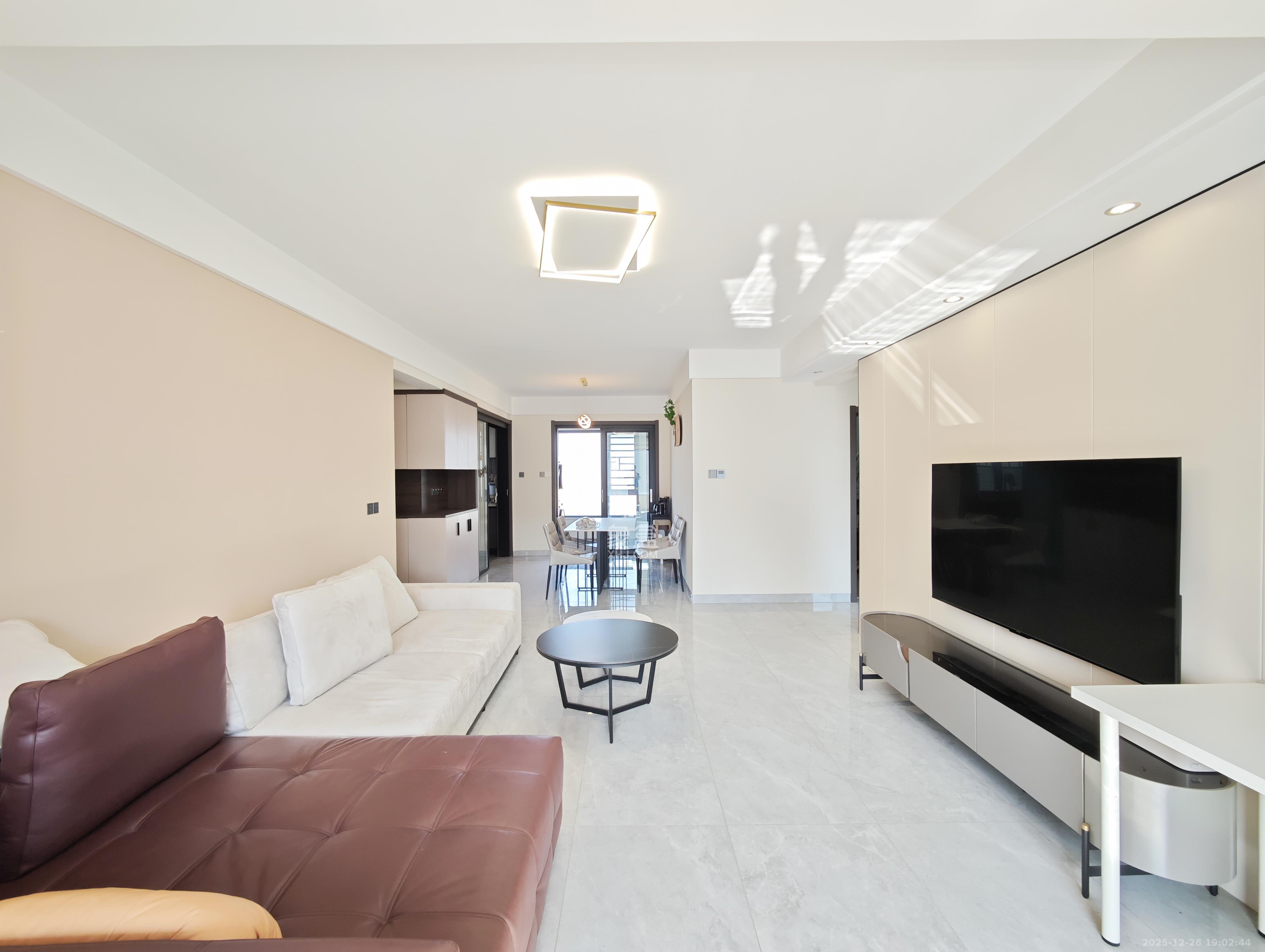 长房明宸府  4室2厅2卫    146.0万