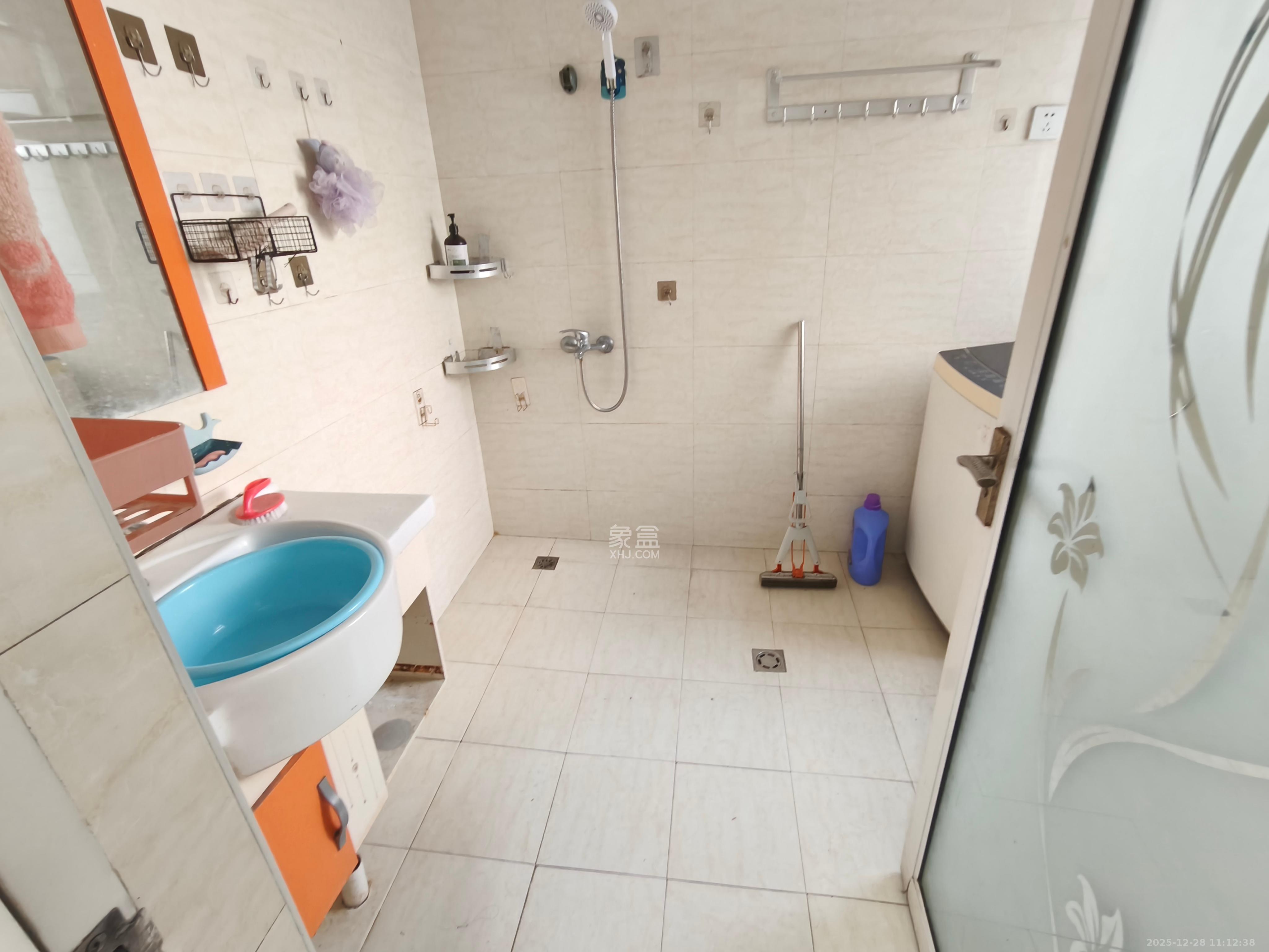 湘江世纪城映江苑  3室2厅1卫    1900.0元/月室内图