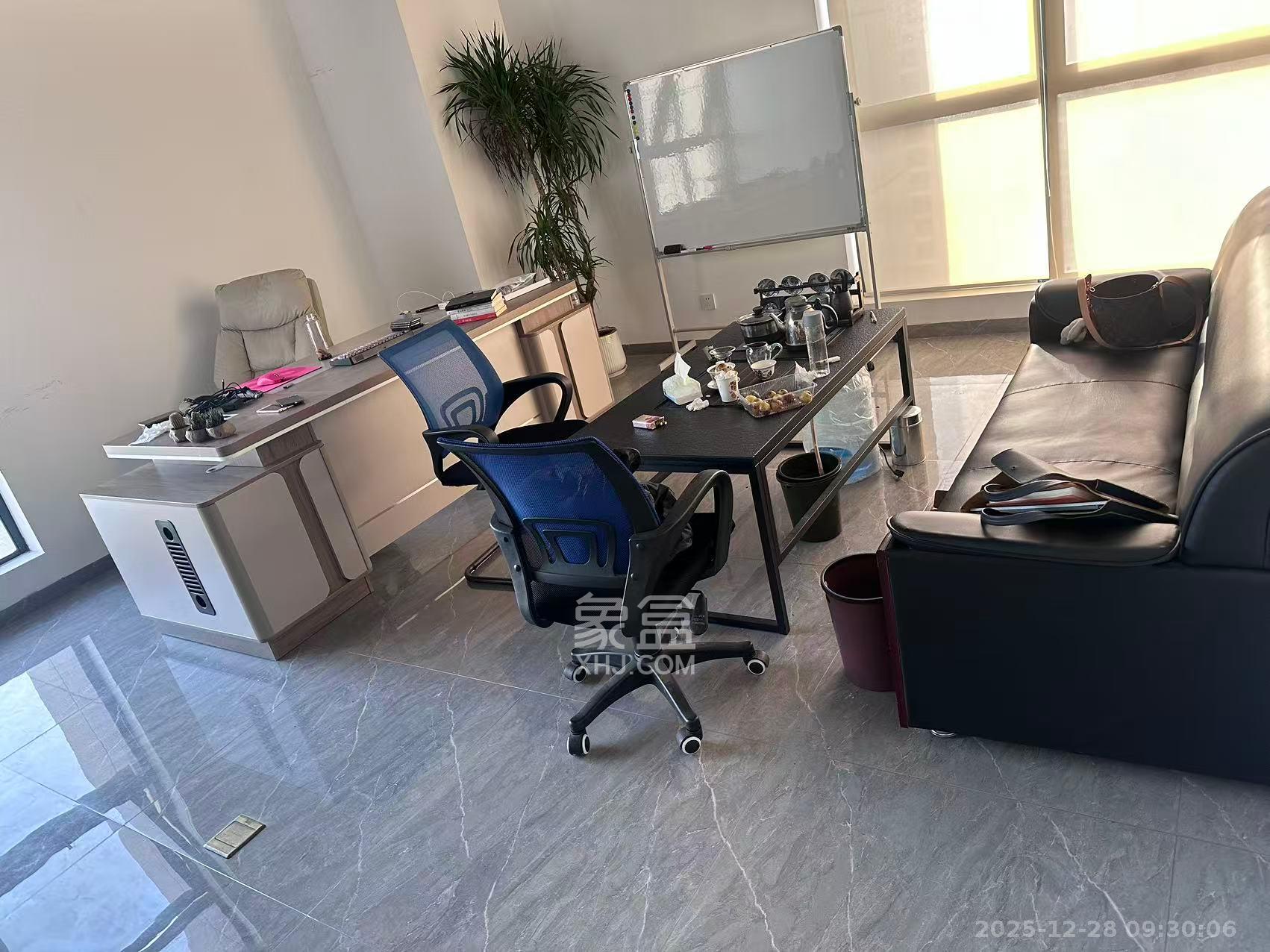 和悦城(蟠龙景苑)   154.0㎡      4500.0元/月室内图