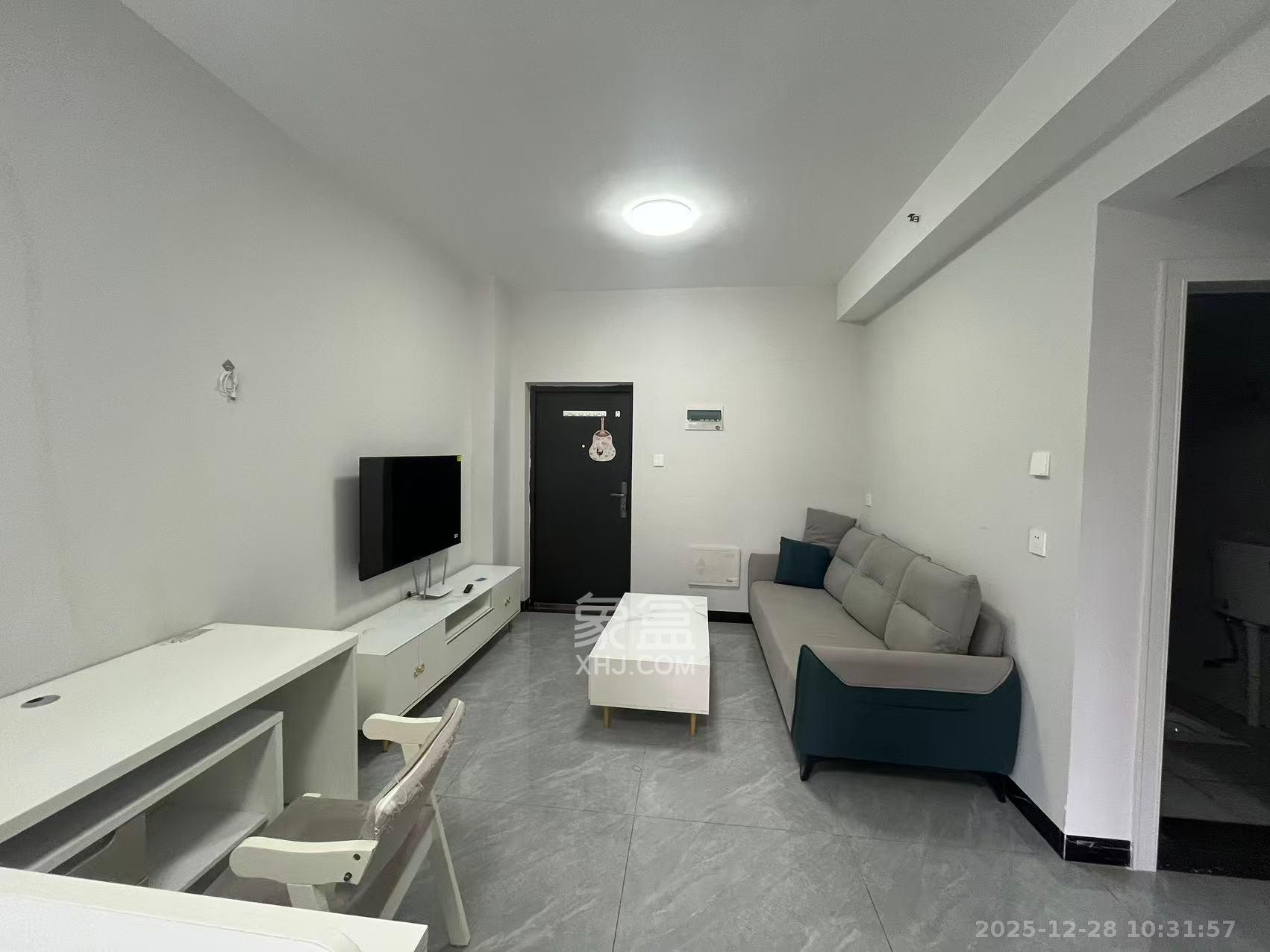 博林云栖  1室1厅1卫    1800.0元/月