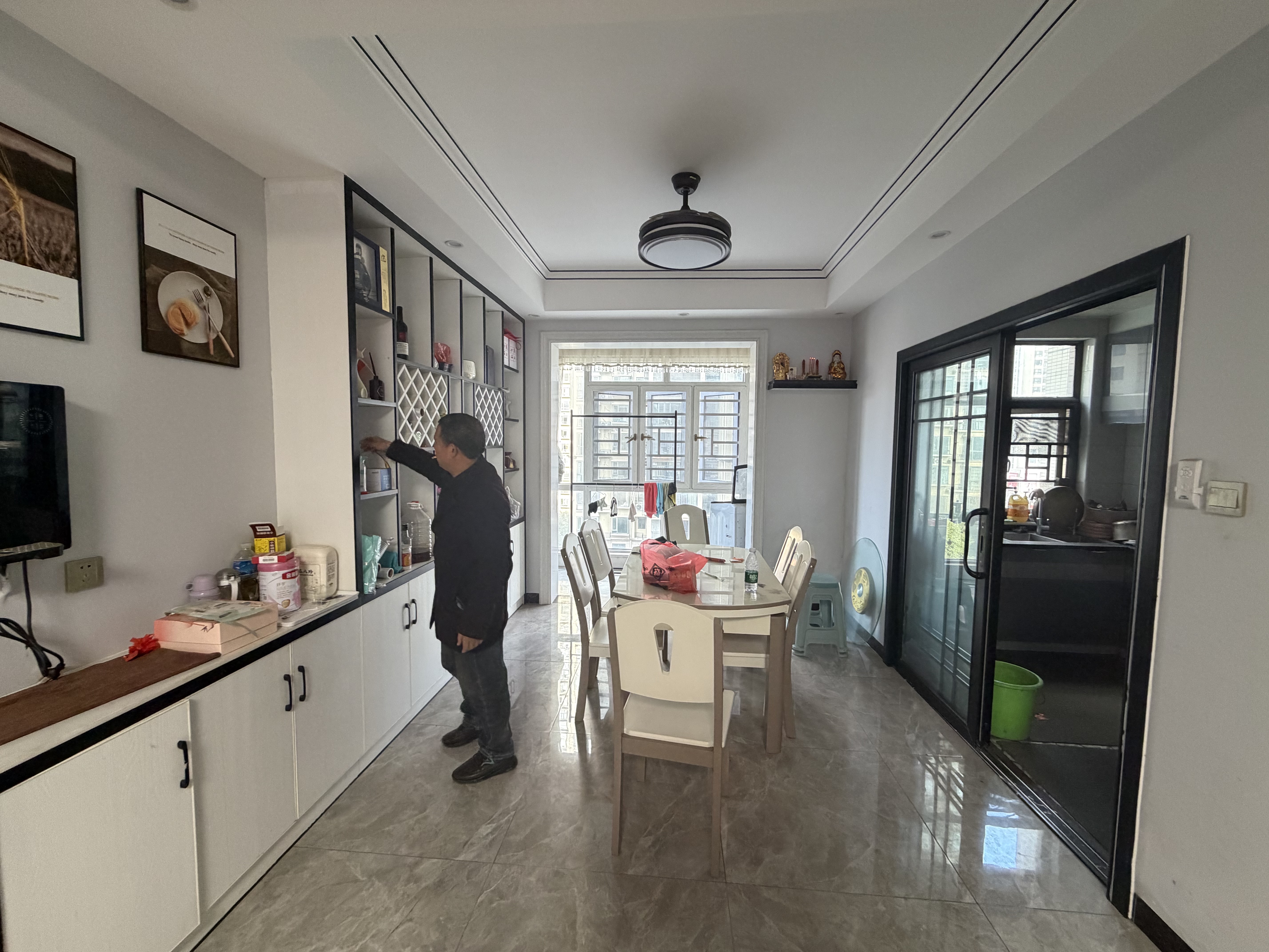 吉星金融广场（牡丹园）  4室2厅2卫    2500.0元/月室内图