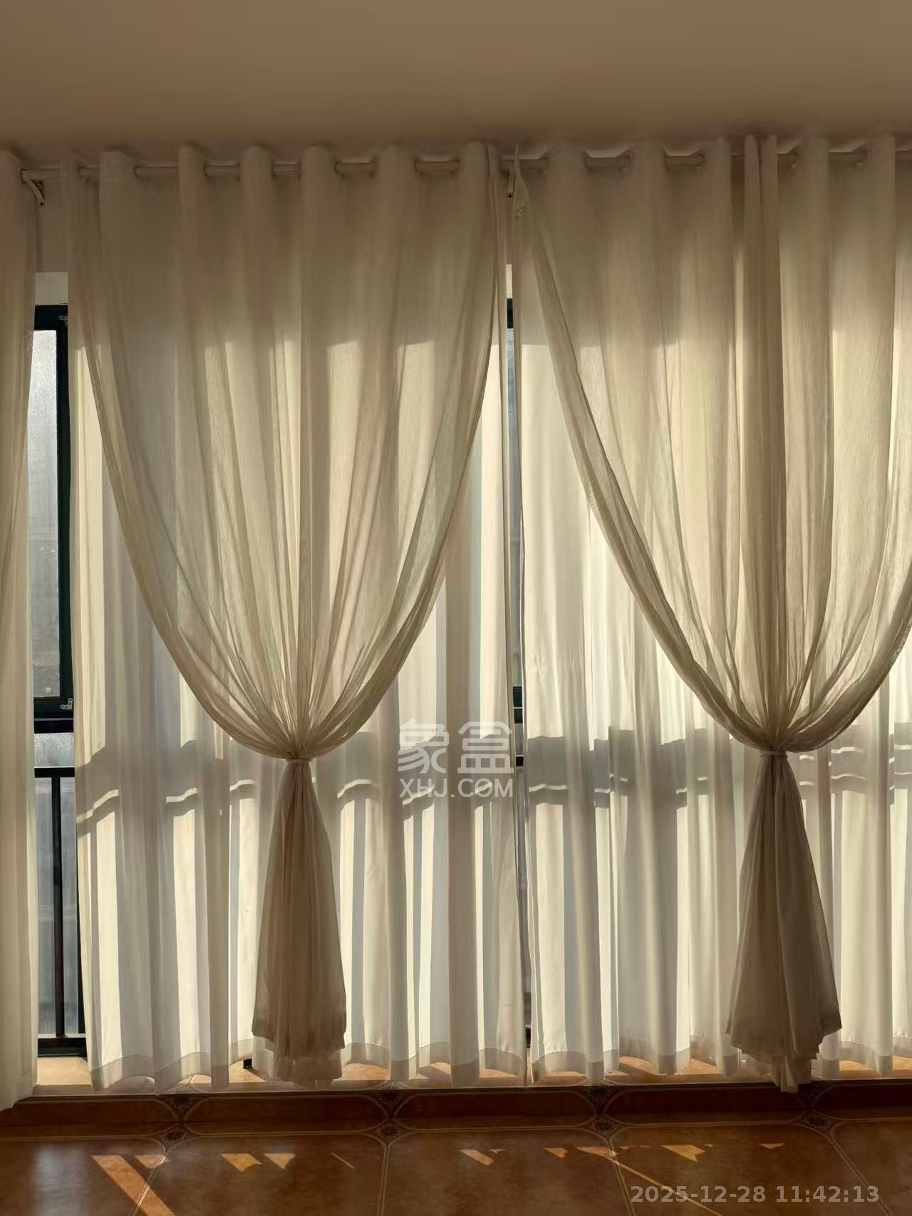 星城荣域  3室2厅1卫    3500.0元/月